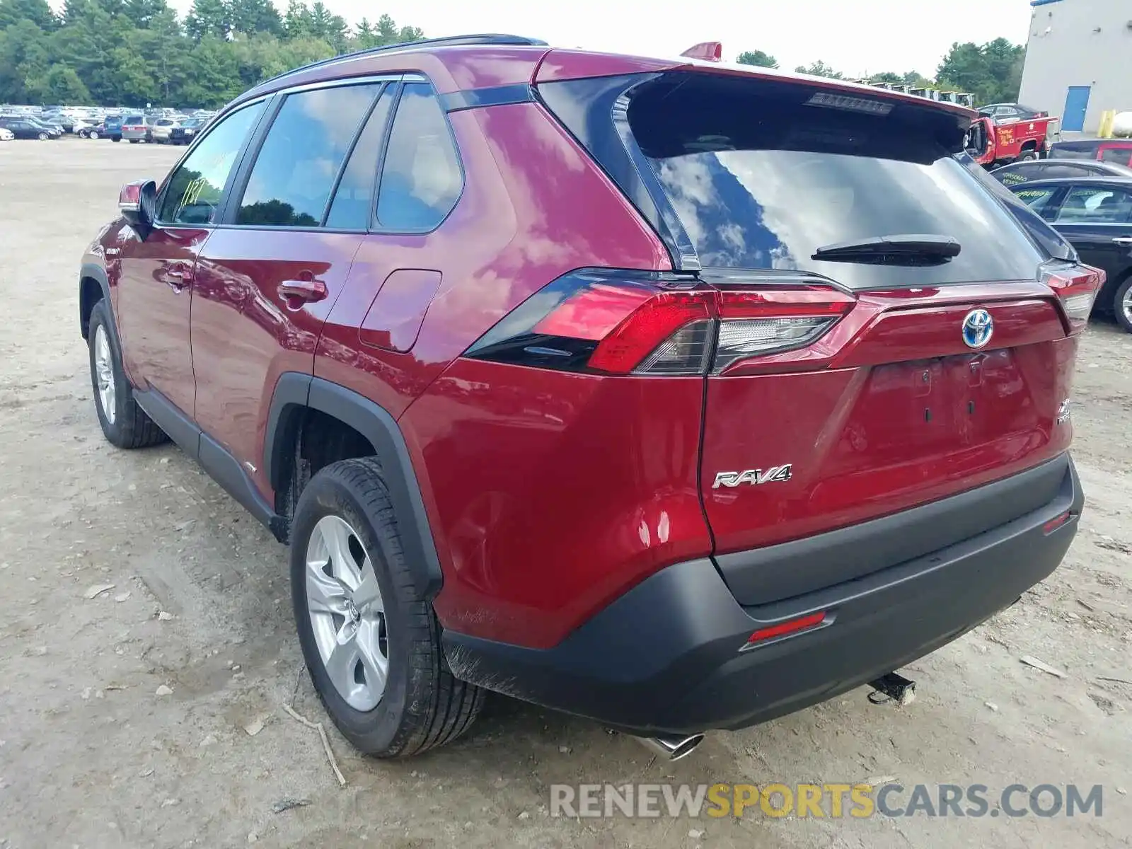 3 Photograph of a damaged car 2T3RWRFV4LW094896 TOYOTA RAV4 2020