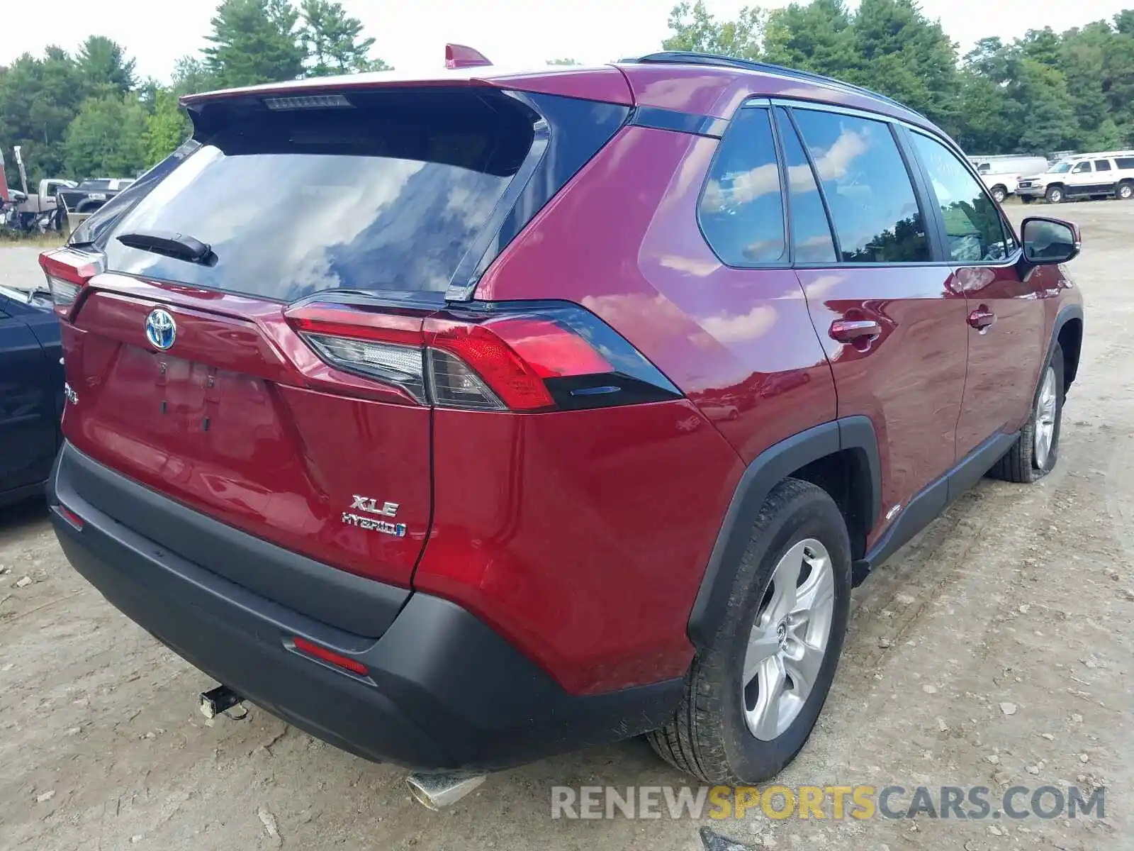 4 Photograph of a damaged car 2T3RWRFV4LW094896 TOYOTA RAV4 2020