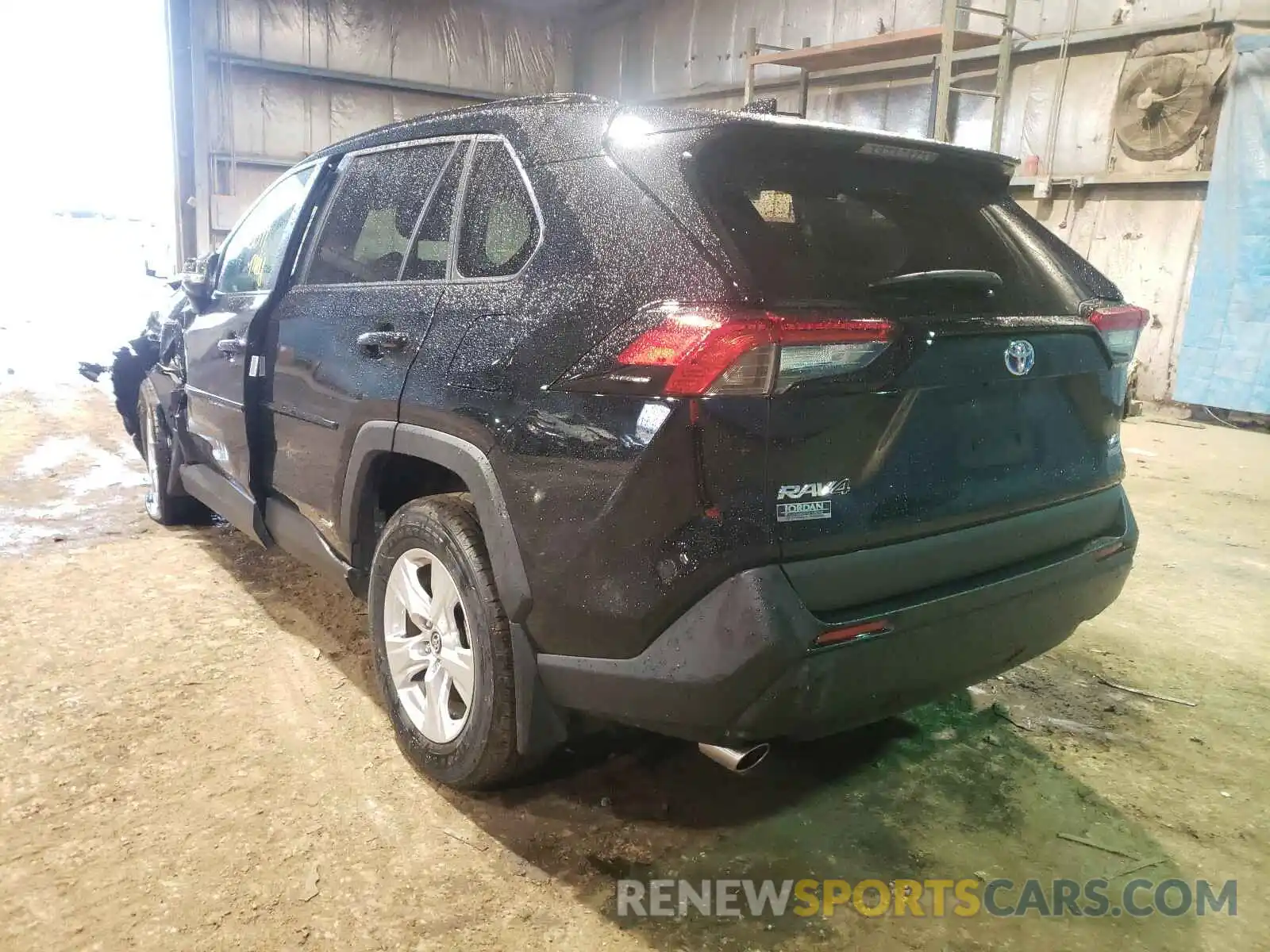 3 Photograph of a damaged car 2T3RWRFV5LW049594 TOYOTA RAV4 2020