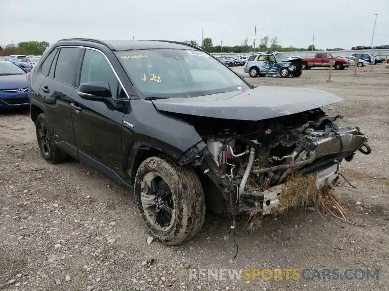 1 Photograph of a damaged car 2T3RWRFV5LW053371 TOYOTA RAV4 2020