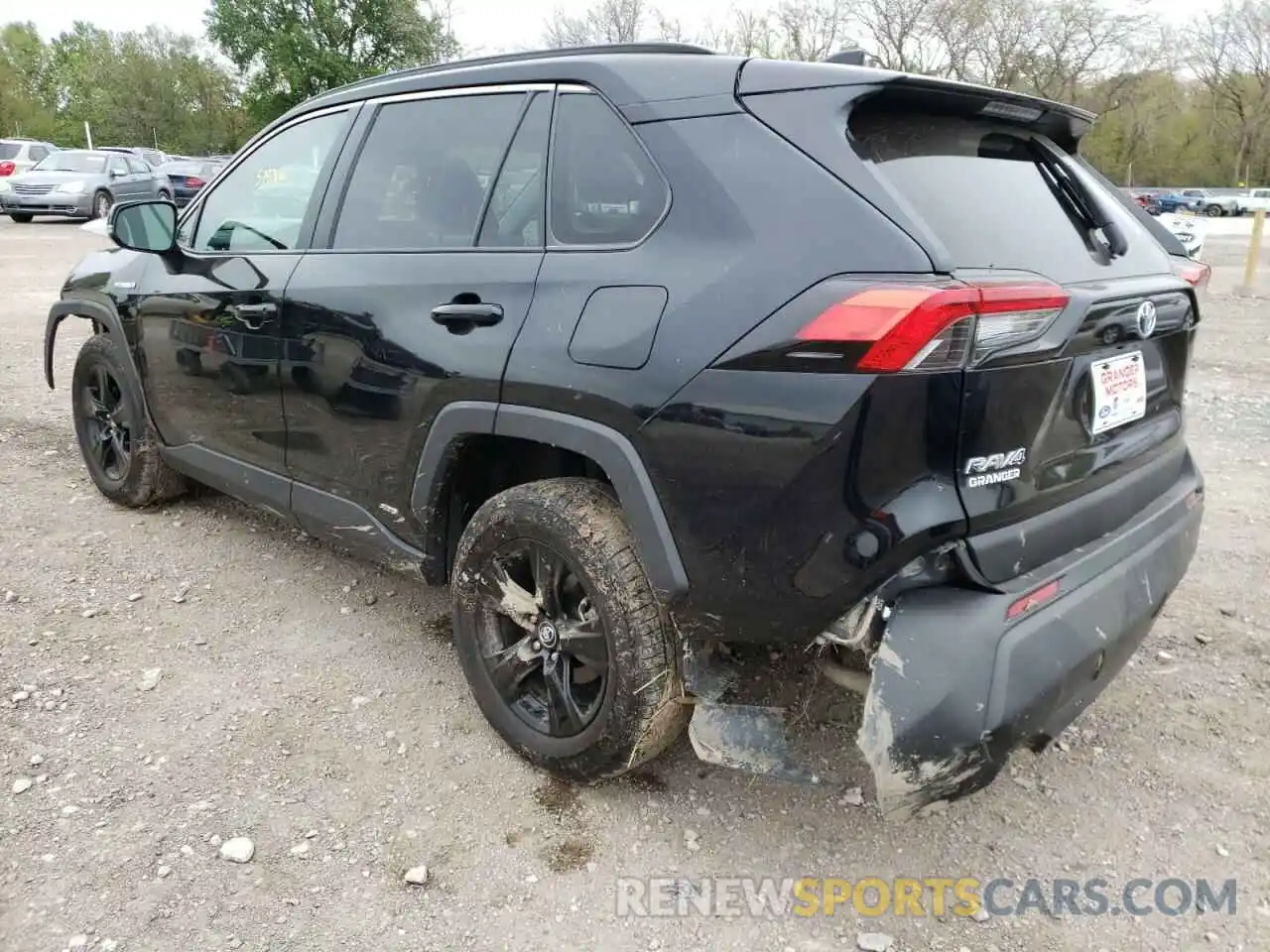 3 Photograph of a damaged car 2T3RWRFV5LW053371 TOYOTA RAV4 2020