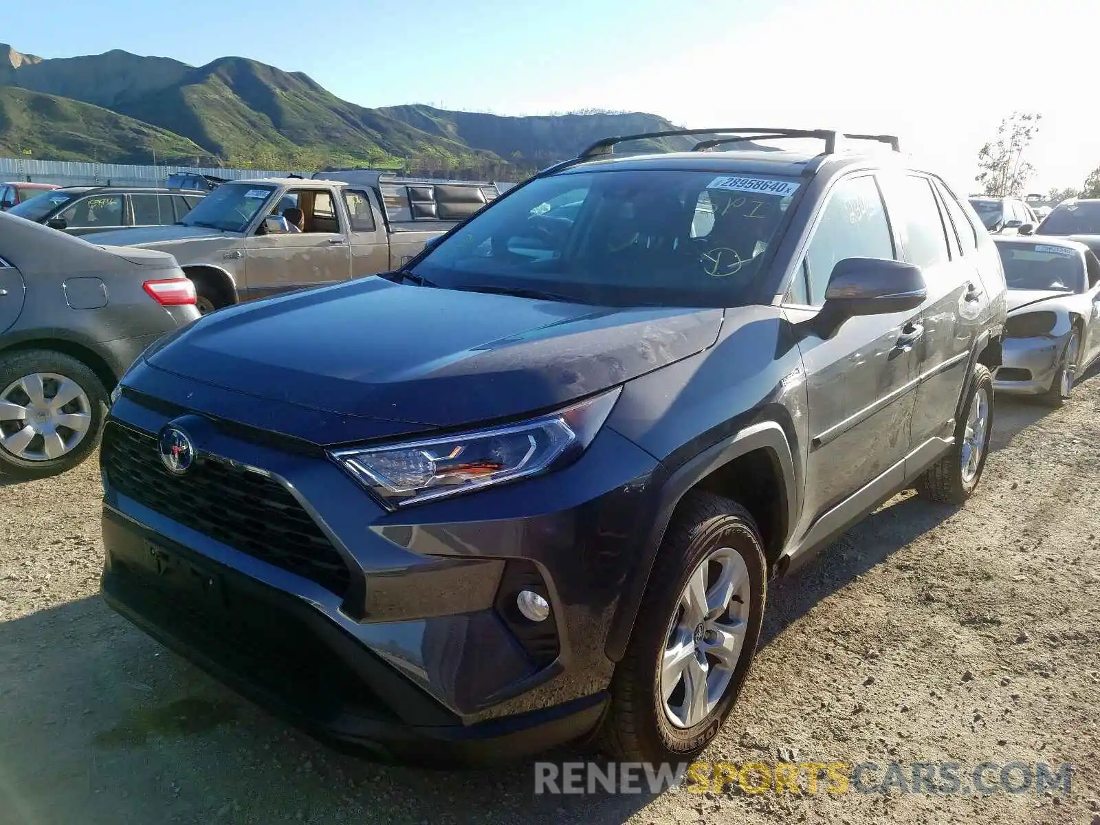 2 Photograph of a damaged car 2T3RWRFV5LW054570 TOYOTA RAV4 2020