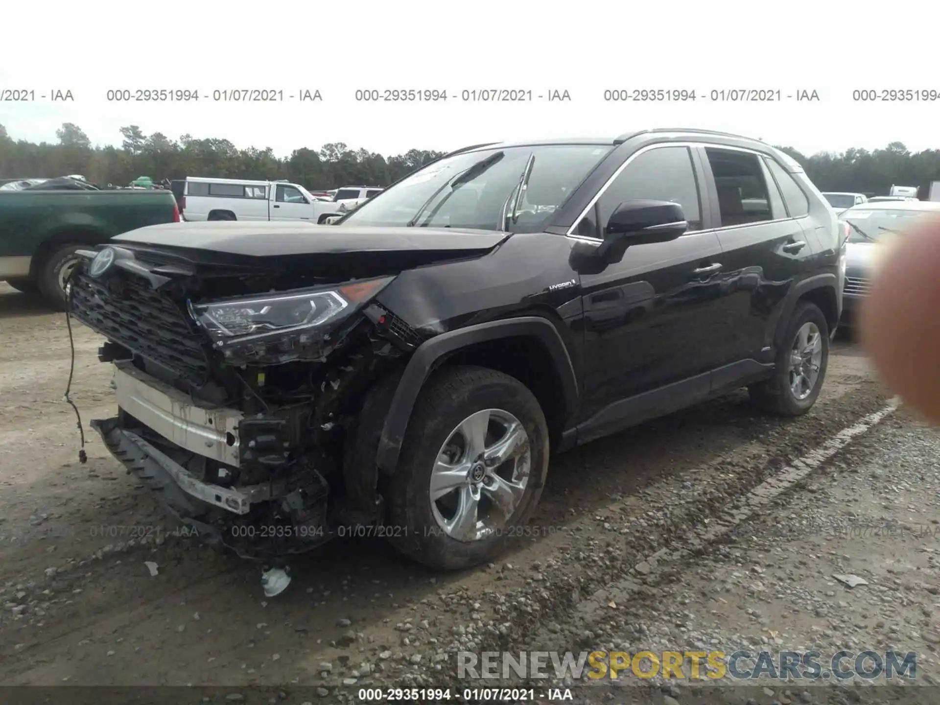 2 Photograph of a damaged car 2T3RWRFV5LW065939 TOYOTA RAV4 2020