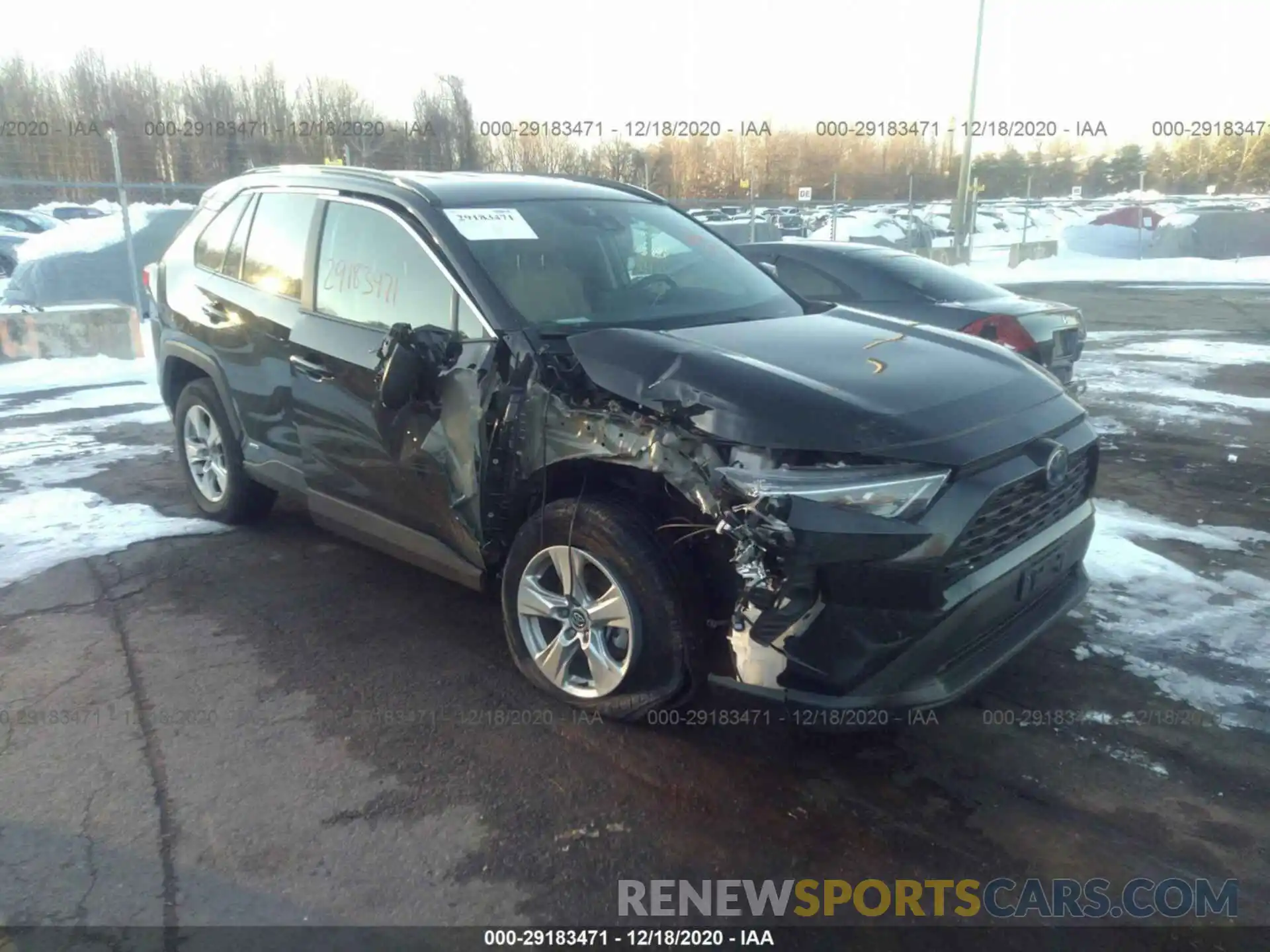 1 Photograph of a damaged car 2T3RWRFV5LW069182 TOYOTA RAV4 2020