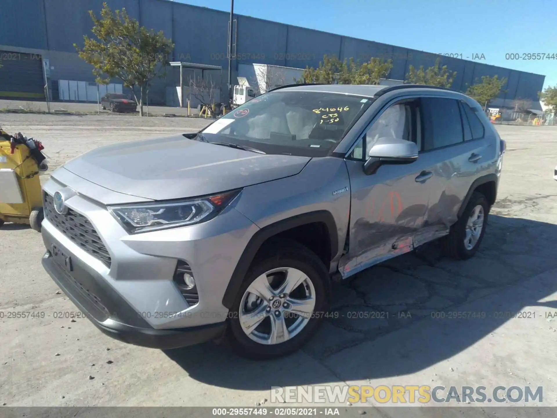 2 Photograph of a damaged car 2T3RWRFV5LW073099 TOYOTA RAV4 2020