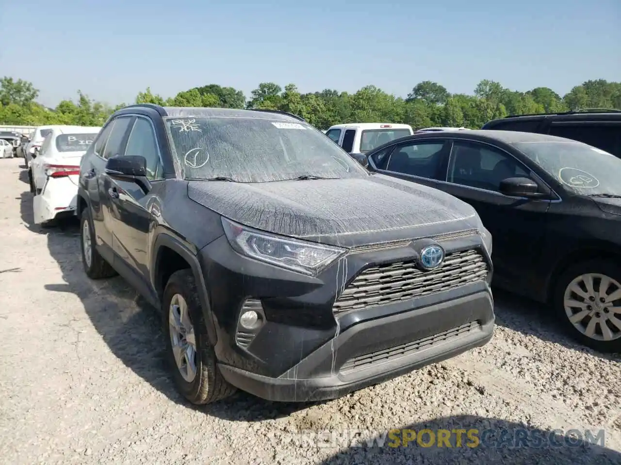 1 Photograph of a damaged car 2T3RWRFV5LW078089 TOYOTA RAV4 2020