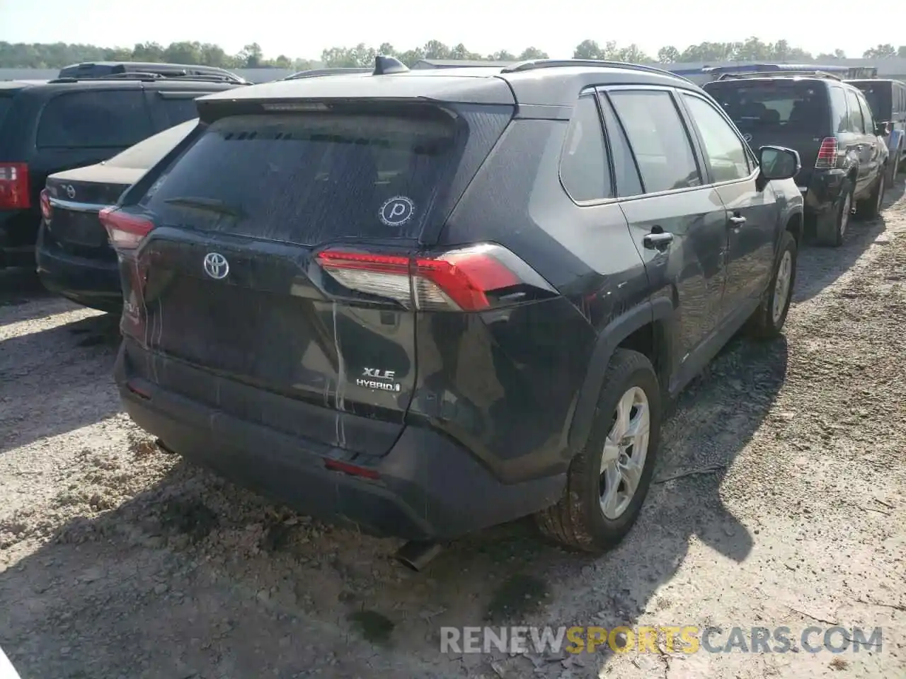 4 Photograph of a damaged car 2T3RWRFV5LW078089 TOYOTA RAV4 2020