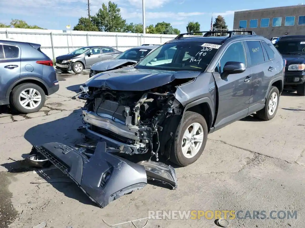 2 Photograph of a damaged car 2T3RWRFV5LW079520 TOYOTA RAV4 2020