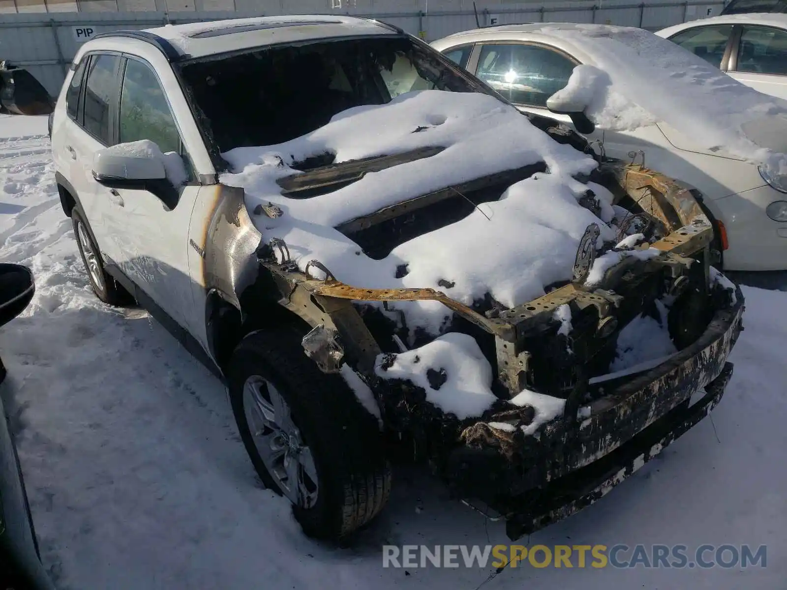 1 Photograph of a damaged car 2T3RWRFV5LW081719 TOYOTA RAV4 2020