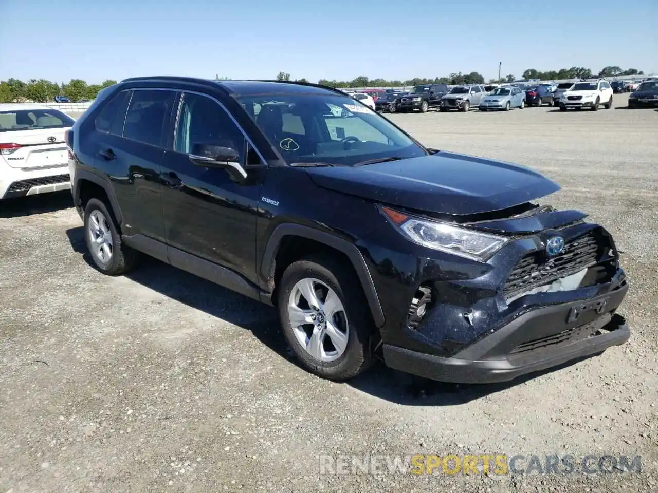 1 Photograph of a damaged car 2T3RWRFV5LW082210 TOYOTA RAV4 2020