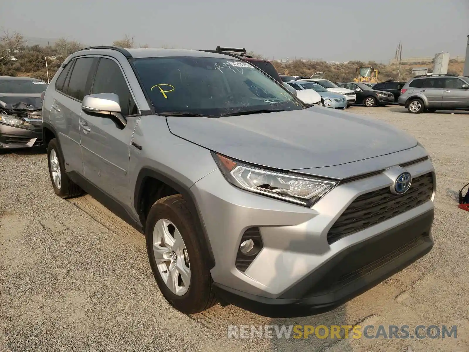 1 Photograph of a damaged car 2T3RWRFV5LW082577 TOYOTA RAV4 2020