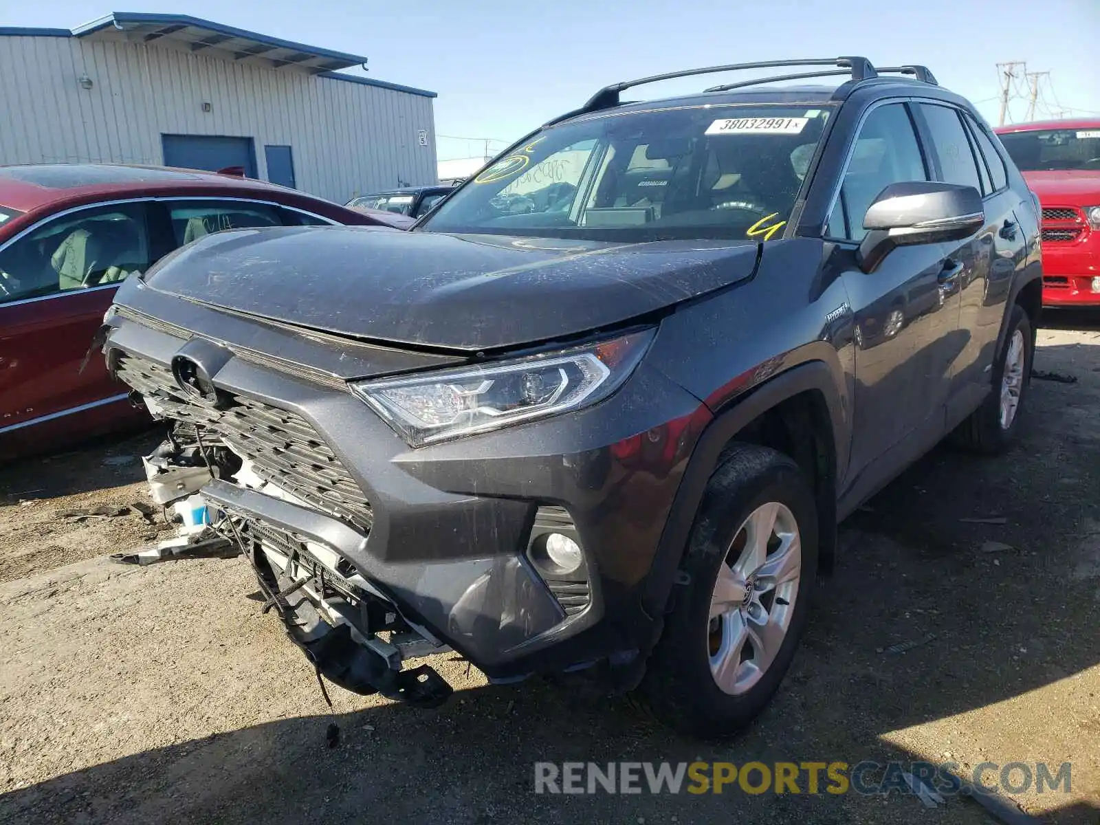 2 Photograph of a damaged car 2T3RWRFV5LW086449 TOYOTA RAV4 2020