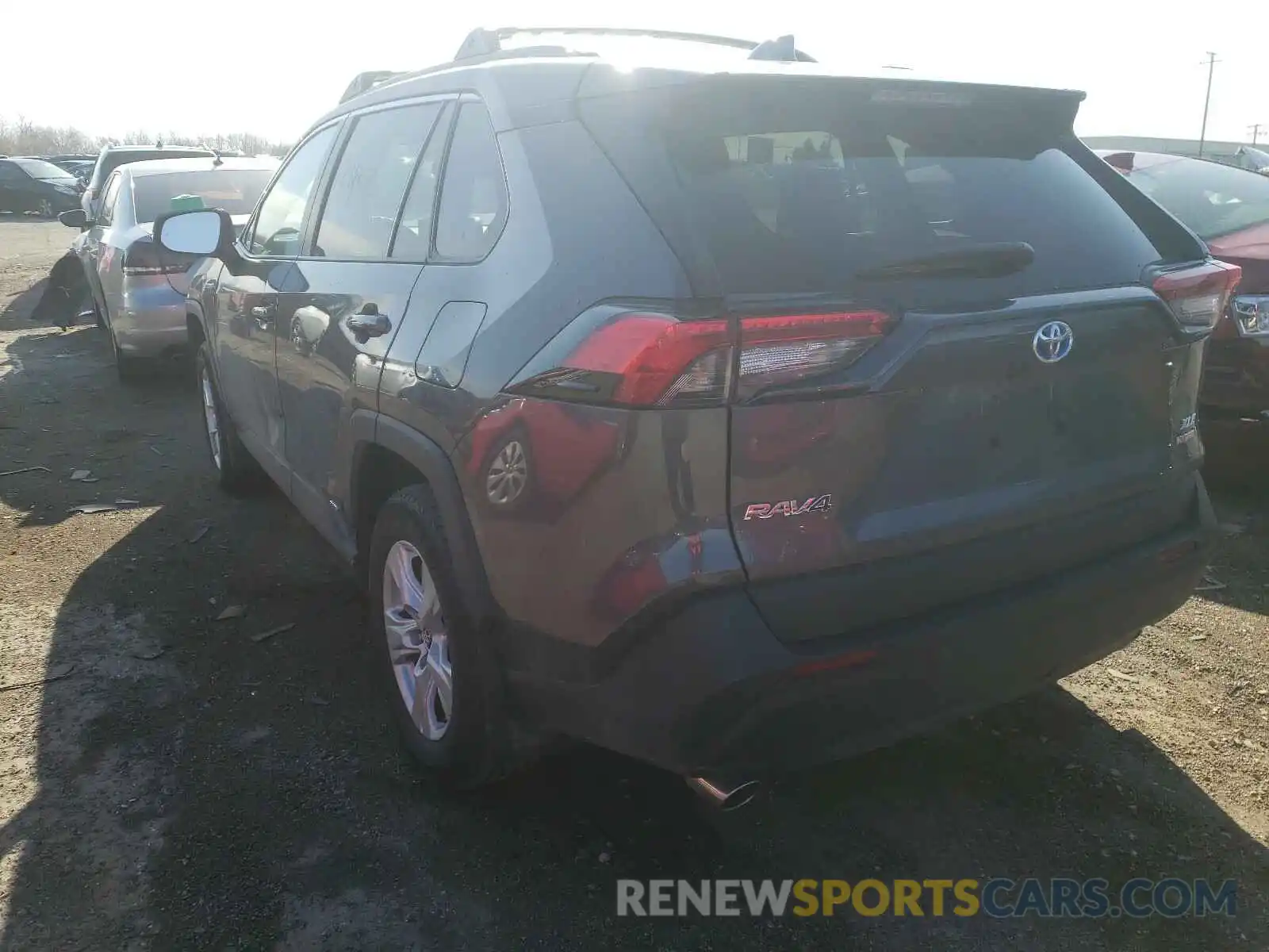 3 Photograph of a damaged car 2T3RWRFV5LW086449 TOYOTA RAV4 2020