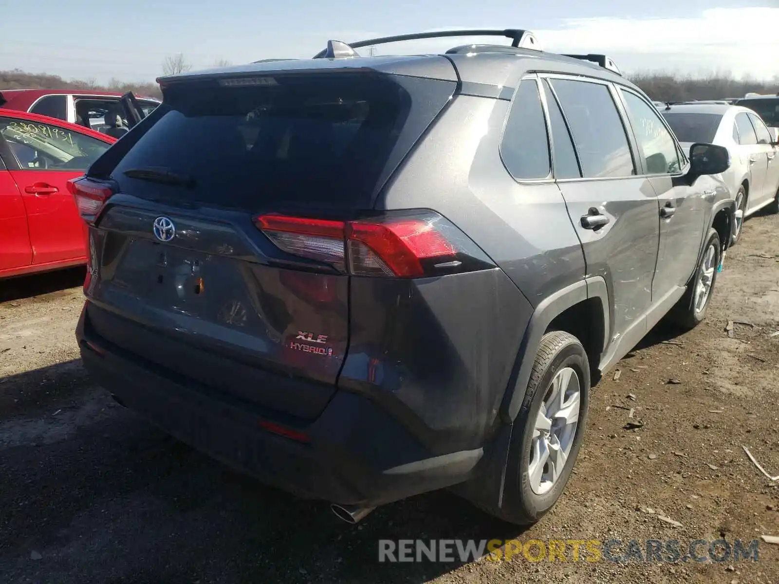 4 Photograph of a damaged car 2T3RWRFV5LW086449 TOYOTA RAV4 2020