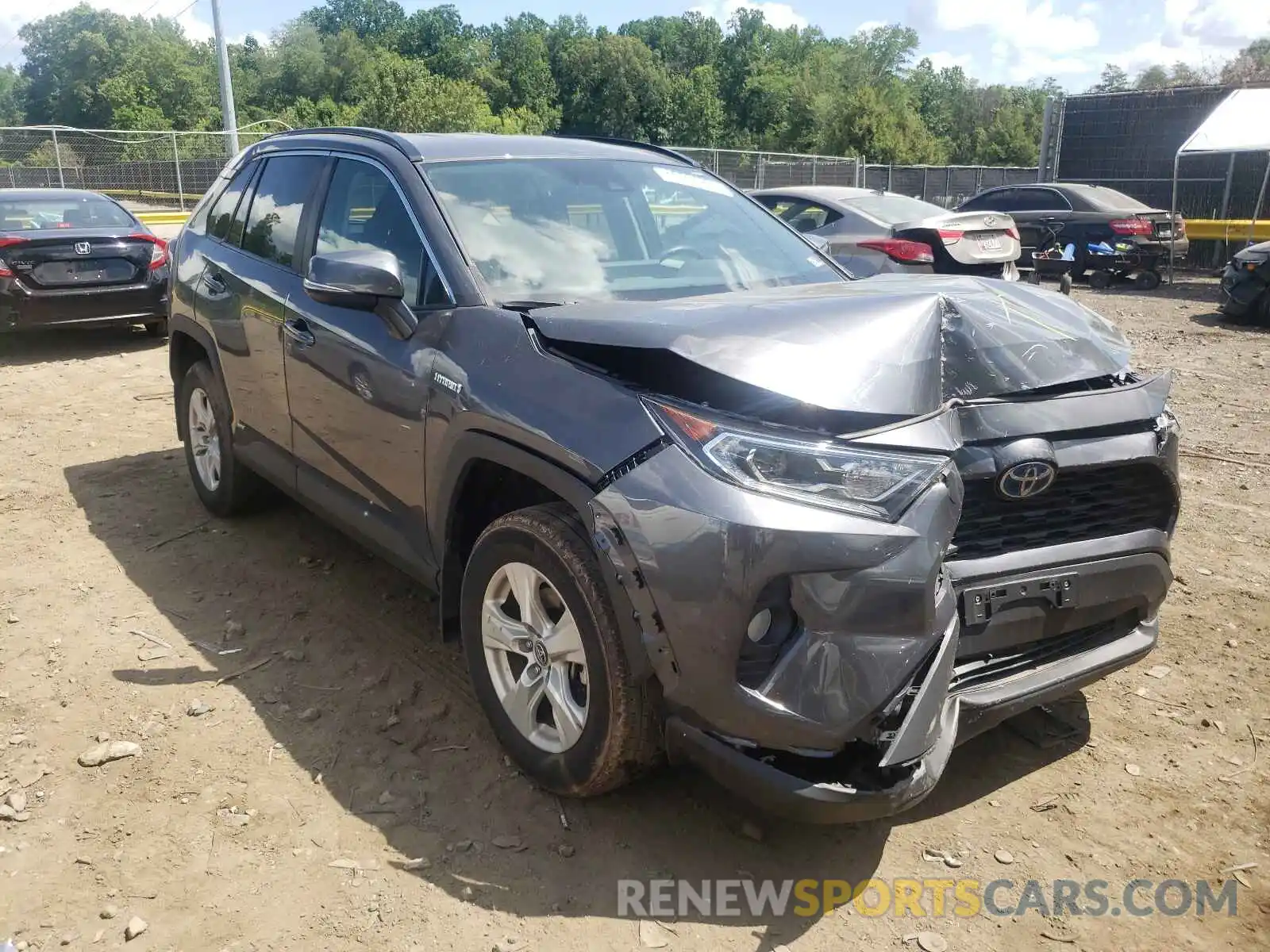 1 Photograph of a damaged car 2T3RWRFV5LW092252 TOYOTA RAV4 2020