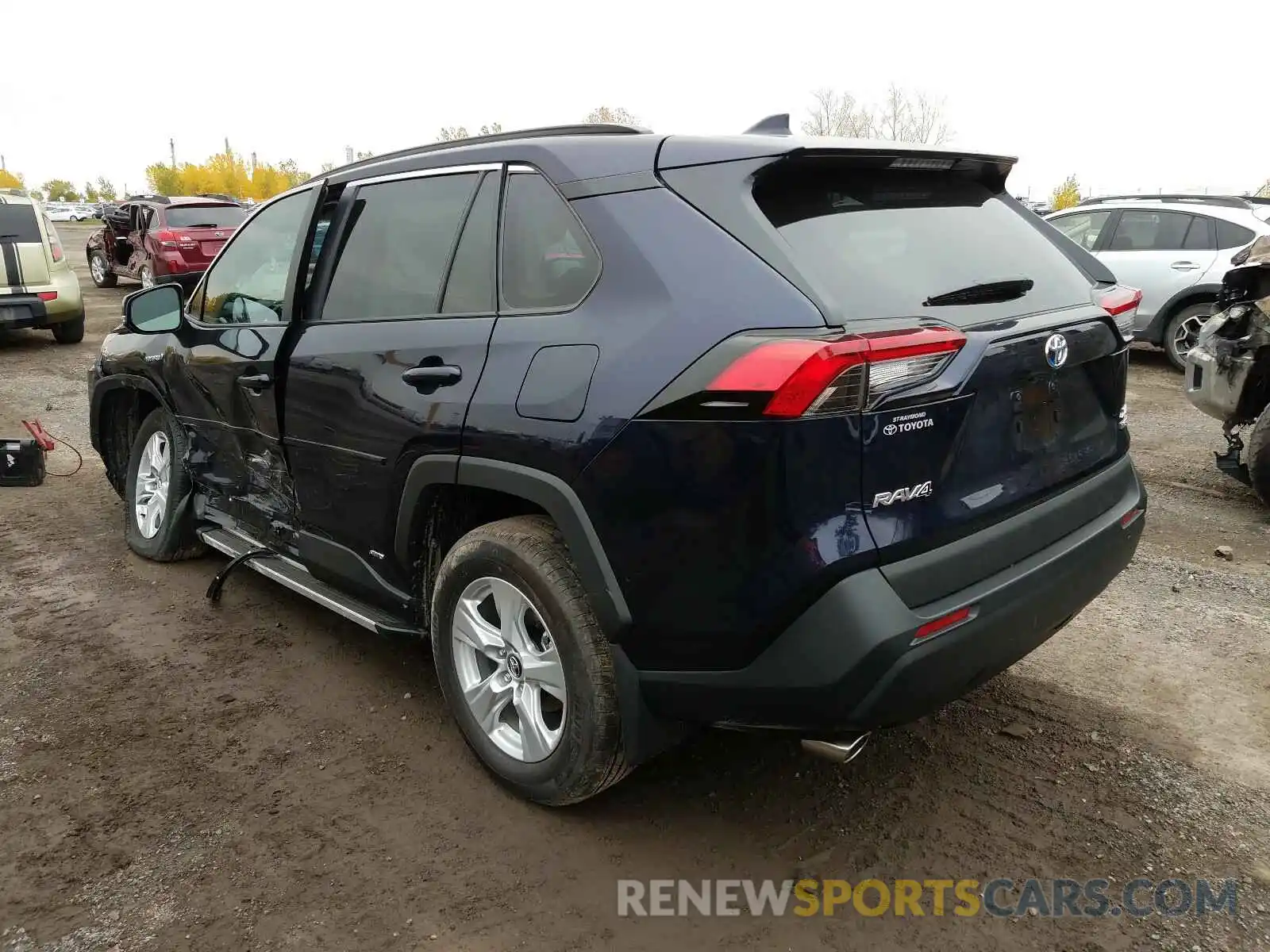 3 Photograph of a damaged car 2T3RWRFV5LW099251 TOYOTA RAV4 2020