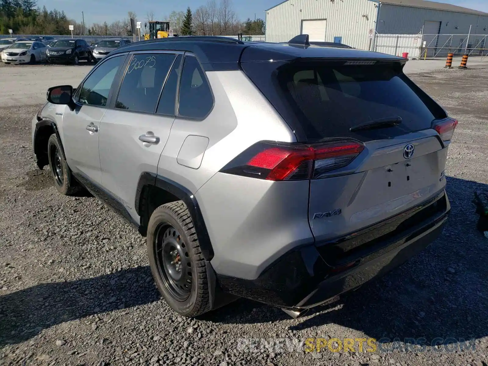 3 Photograph of a damaged car 2T3RWRFV6LW048356 TOYOTA RAV4 2020