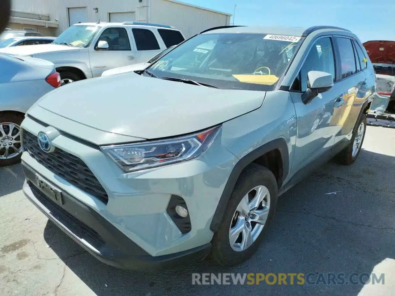 2 Photograph of a damaged car 2T3RWRFV6LW051970 TOYOTA RAV4 2020