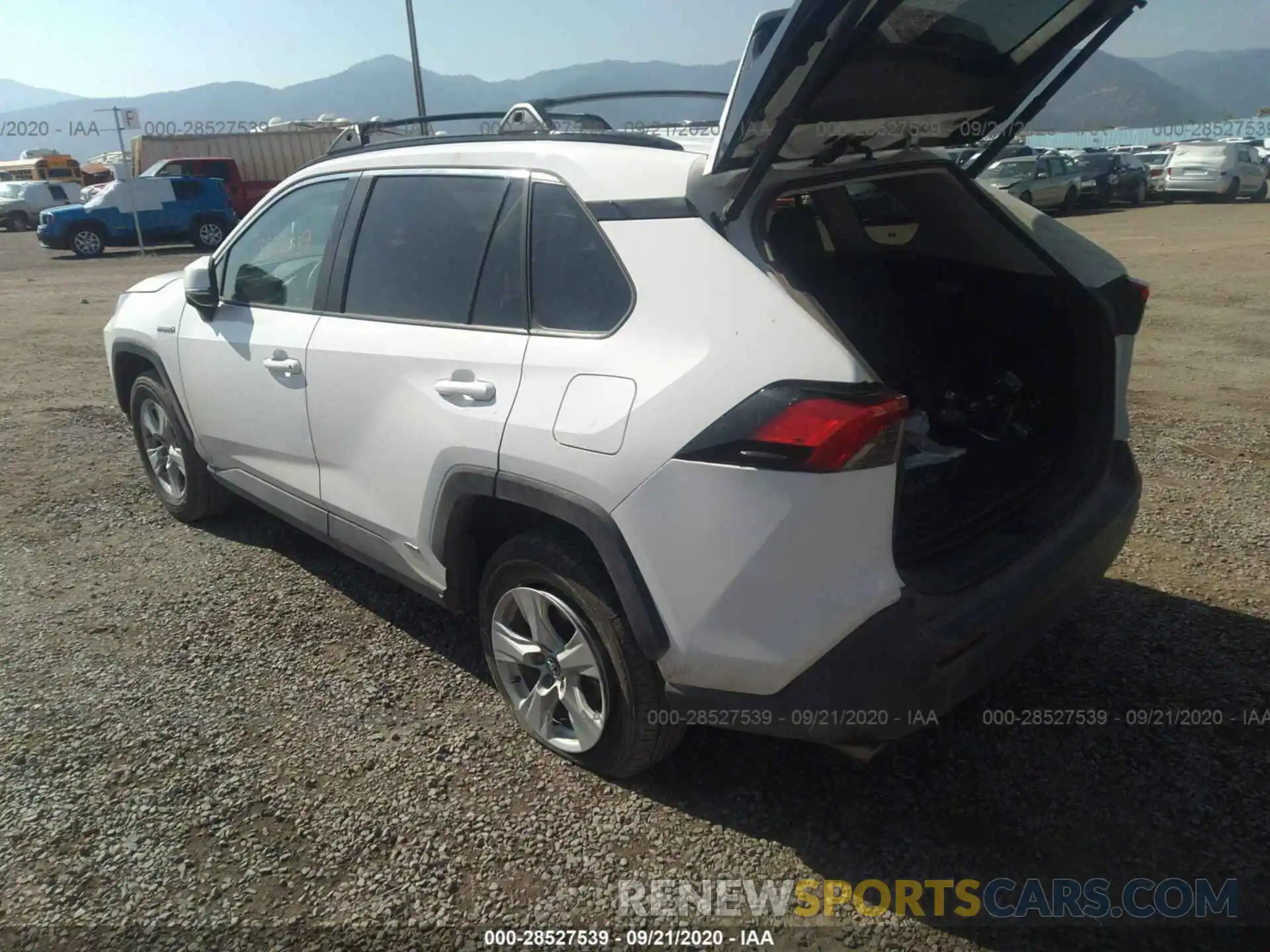 3 Photograph of a damaged car 2T3RWRFV6LW053279 TOYOTA RAV4 2020