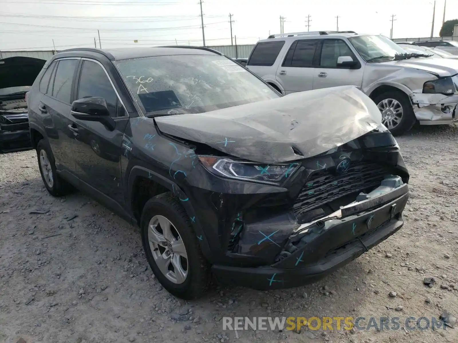 1 Photograph of a damaged car 2T3RWRFV6LW057378 TOYOTA RAV4 2020