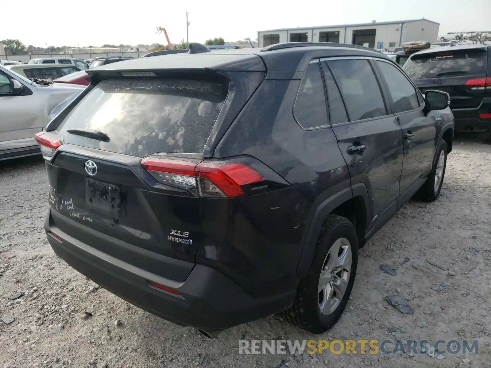 4 Photograph of a damaged car 2T3RWRFV6LW057378 TOYOTA RAV4 2020