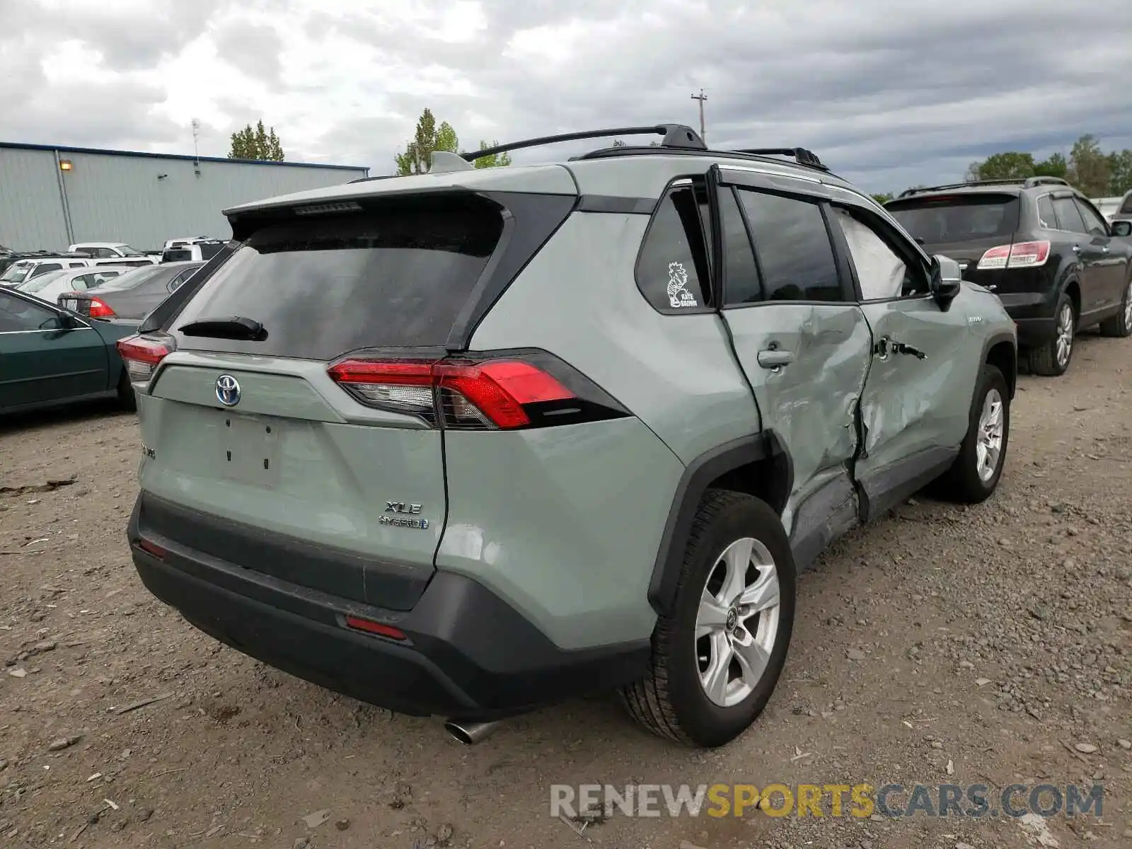 4 Photograph of a damaged car 2T3RWRFV6LW058451 TOYOTA RAV4 2020