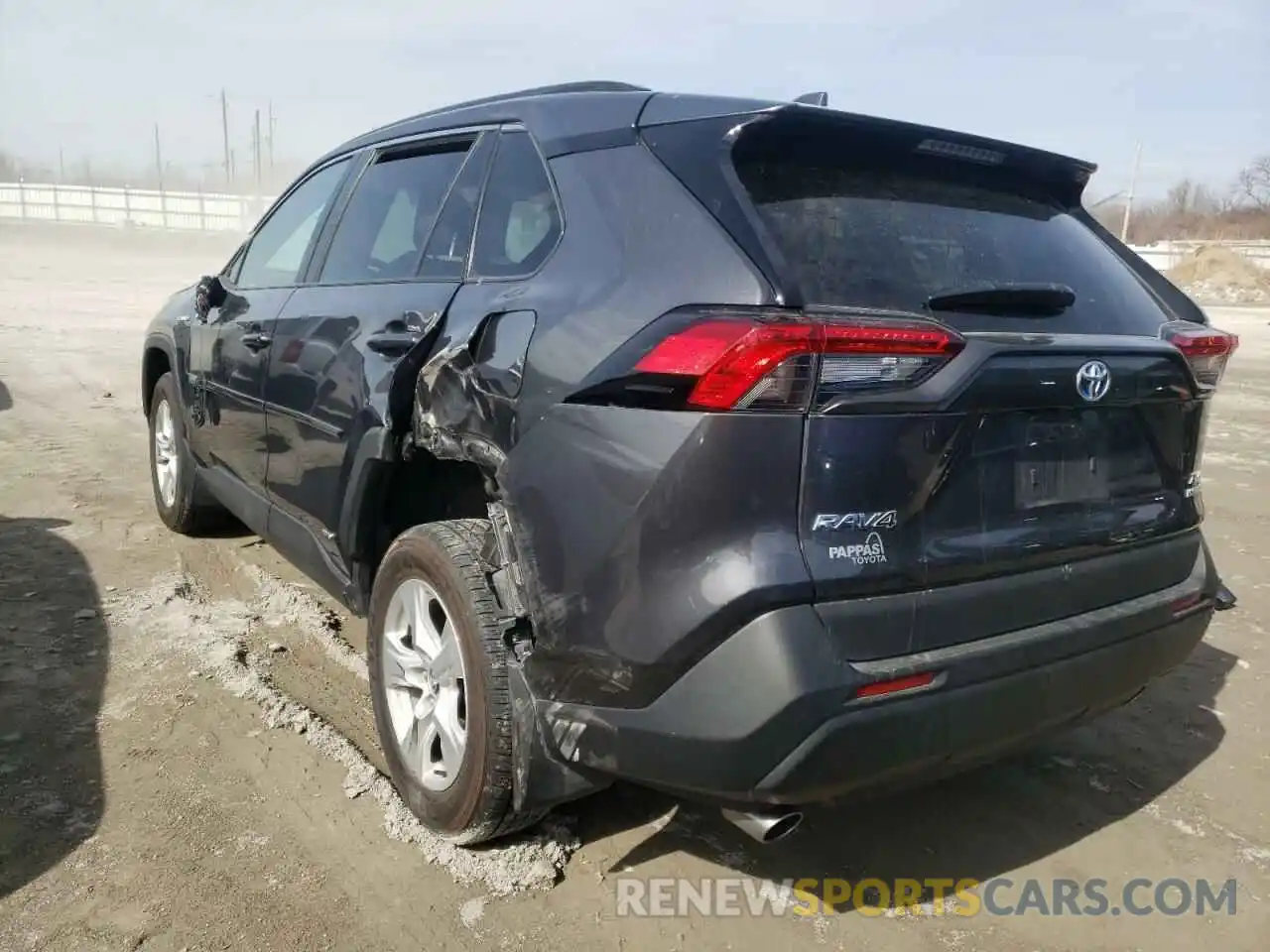 3 Photograph of a damaged car 2T3RWRFV6LW060104 TOYOTA RAV4 2020