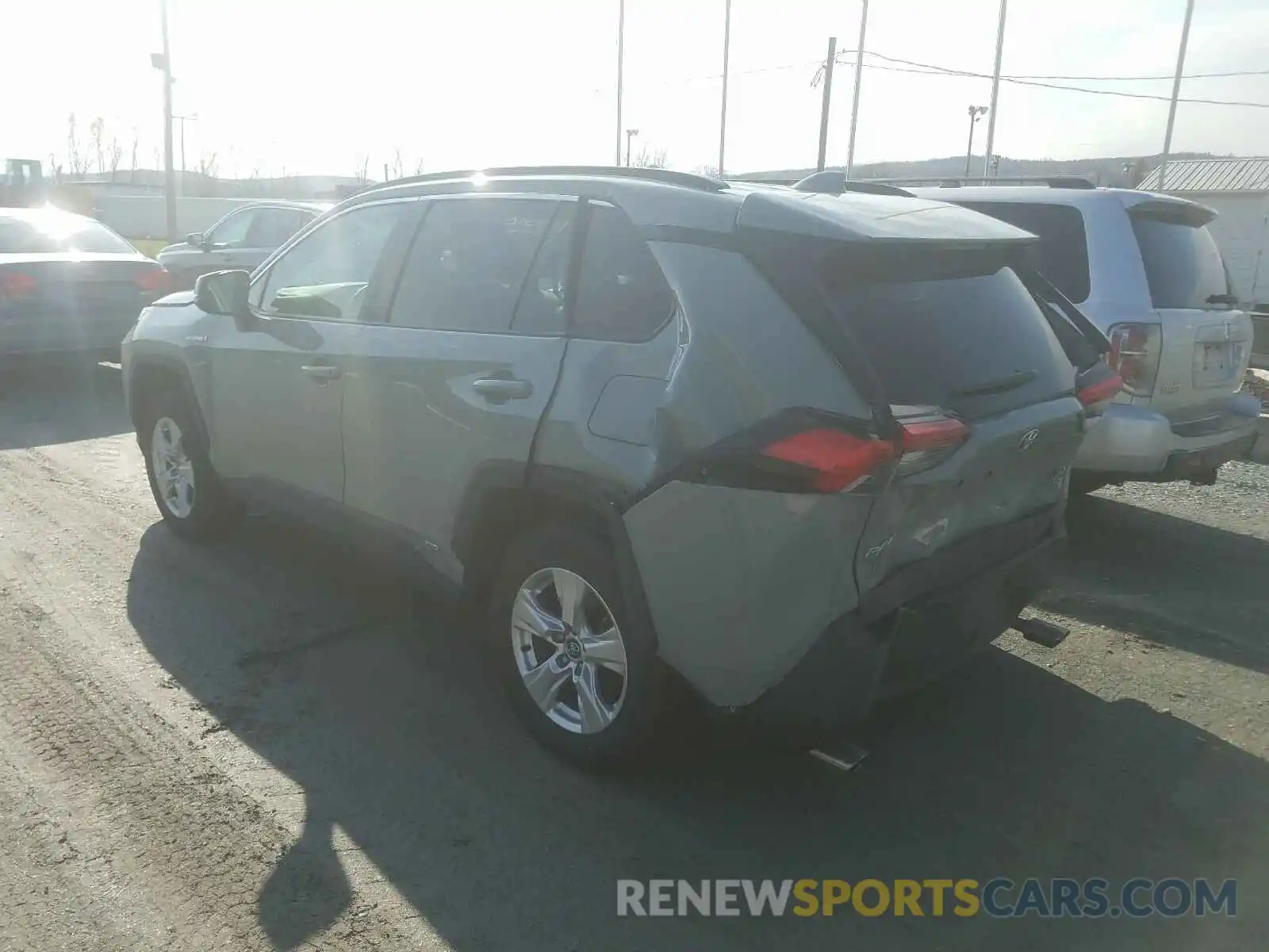 2 Photograph of a damaged car 2T3RWRFV6LW061964 TOYOTA RAV4 2020