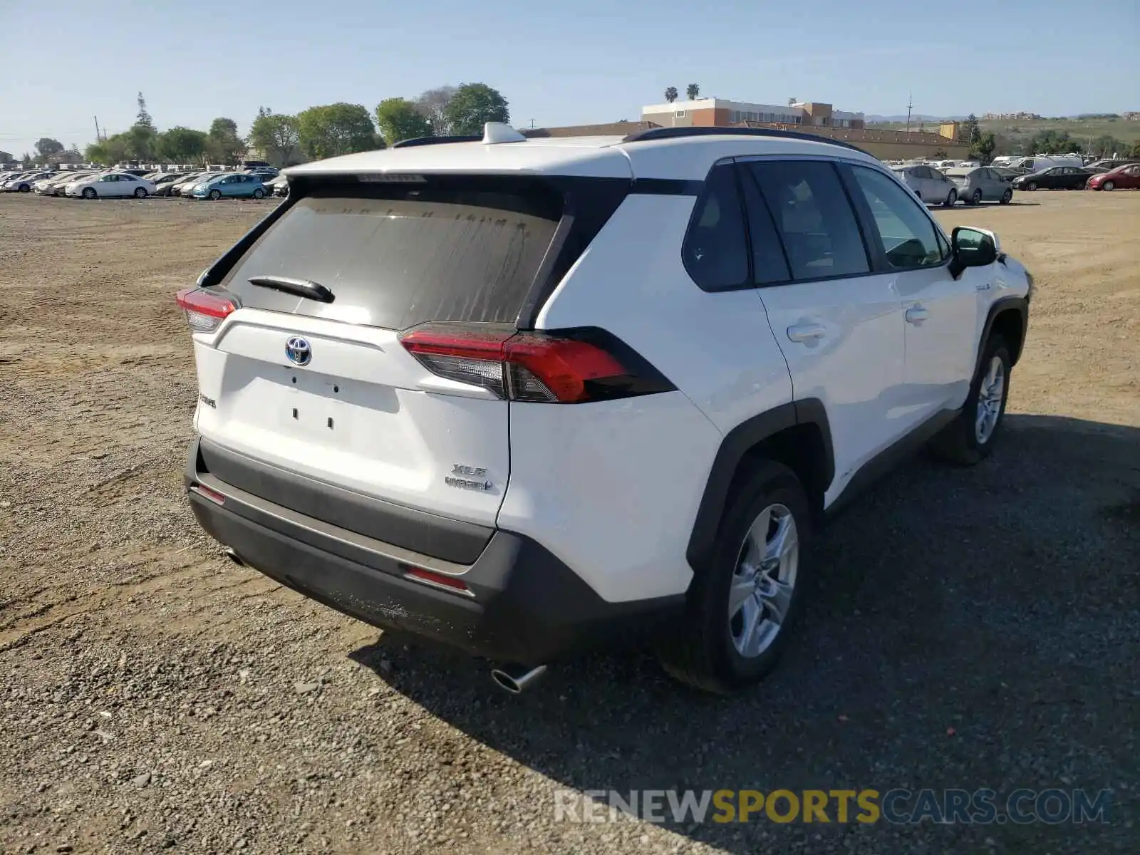 4 Photograph of a damaged car 2T3RWRFV6LW074214 TOYOTA RAV4 2020