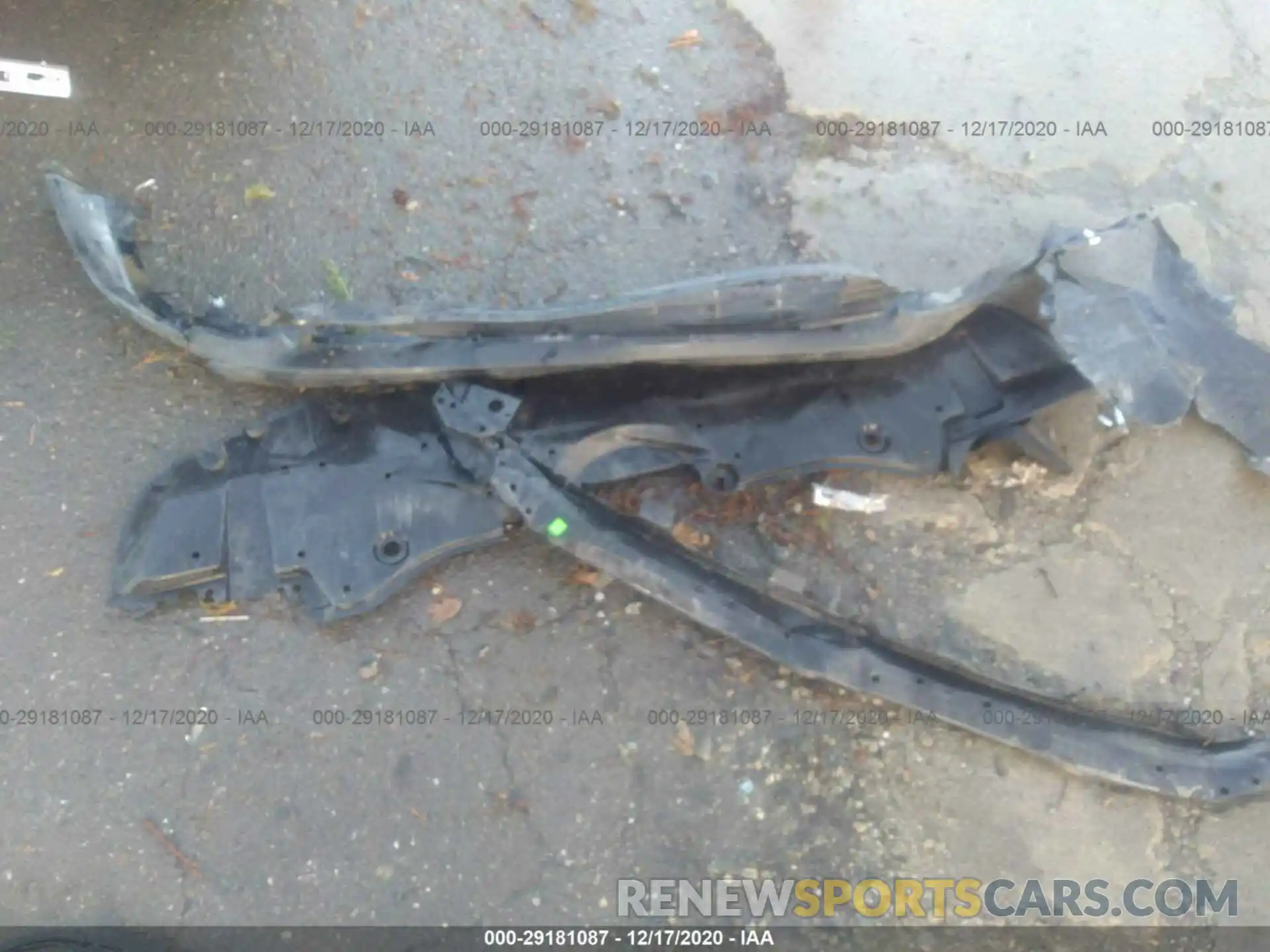 12 Photograph of a damaged car 2T3RWRFV6LW080594 TOYOTA RAV4 2020