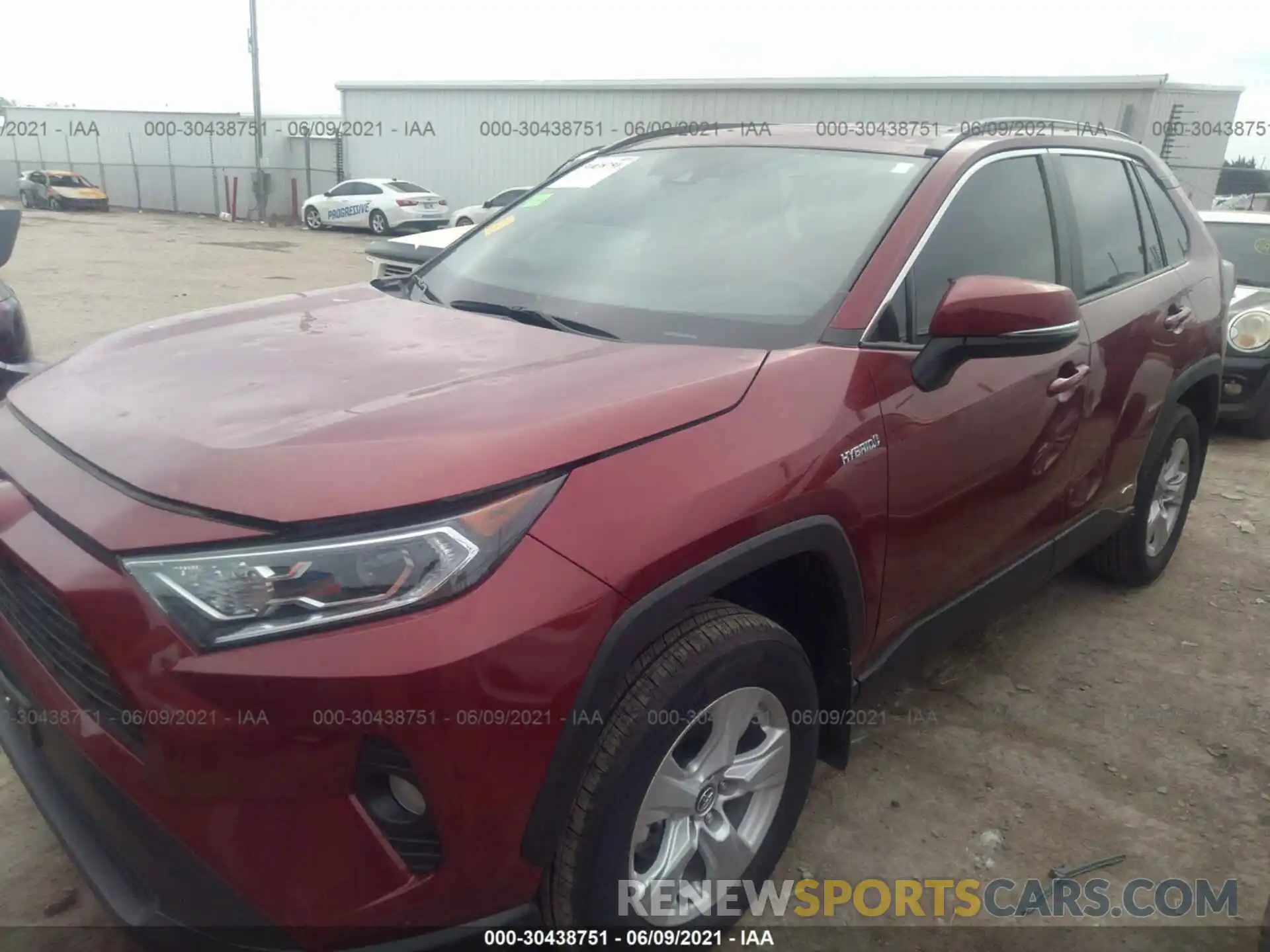 2 Photograph of a damaged car 2T3RWRFV6LW088016 TOYOTA RAV4 2020