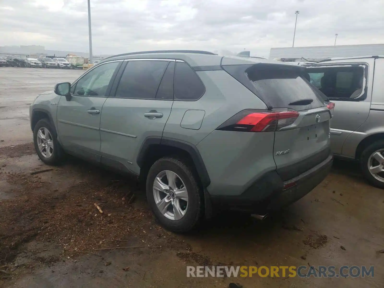 3 Photograph of a damaged car 2T3RWRFV6LW089828 TOYOTA RAV4 2020