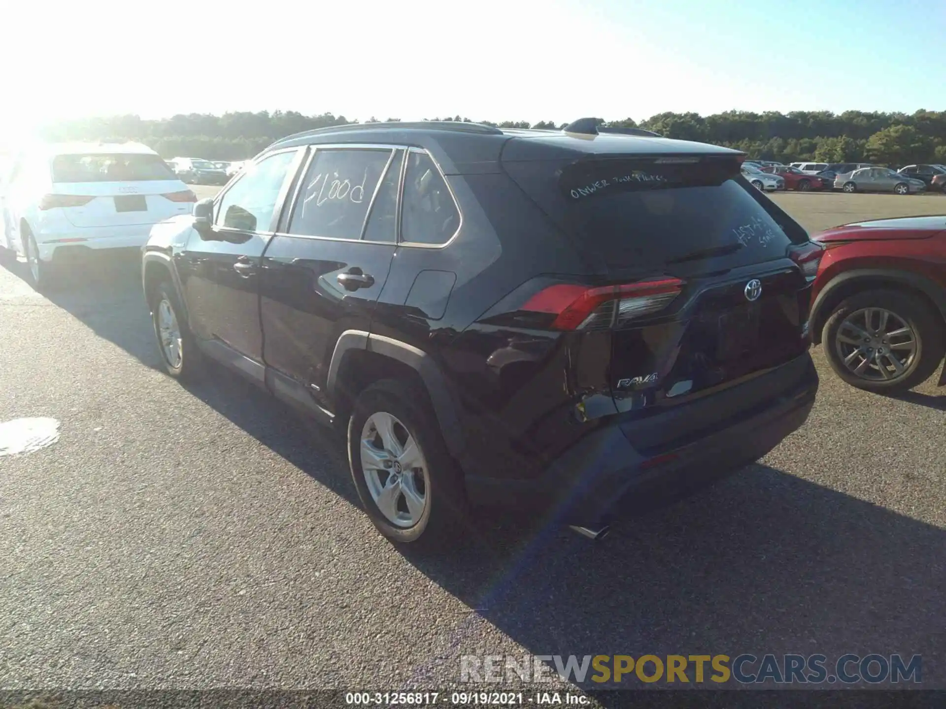 3 Photograph of a damaged car 2T3RWRFV6LW090834 TOYOTA RAV4 2020