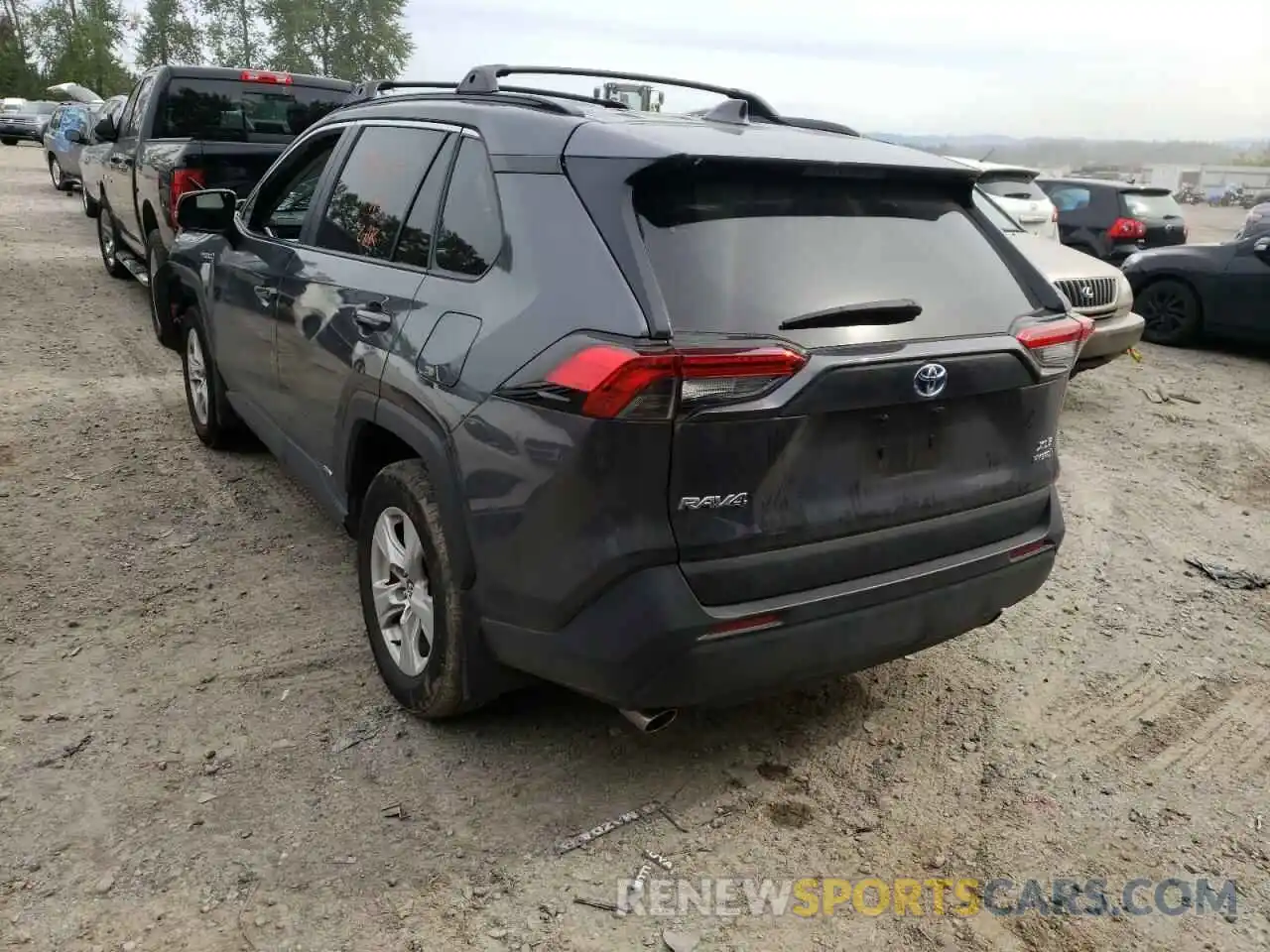 3 Photograph of a damaged car 2T3RWRFV6LW092079 TOYOTA RAV4 2020