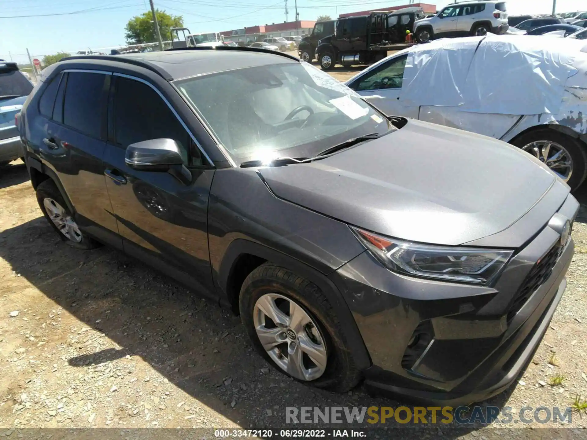 1 Photograph of a damaged car 2T3RWRFV6LW094091 TOYOTA RAV4 2020