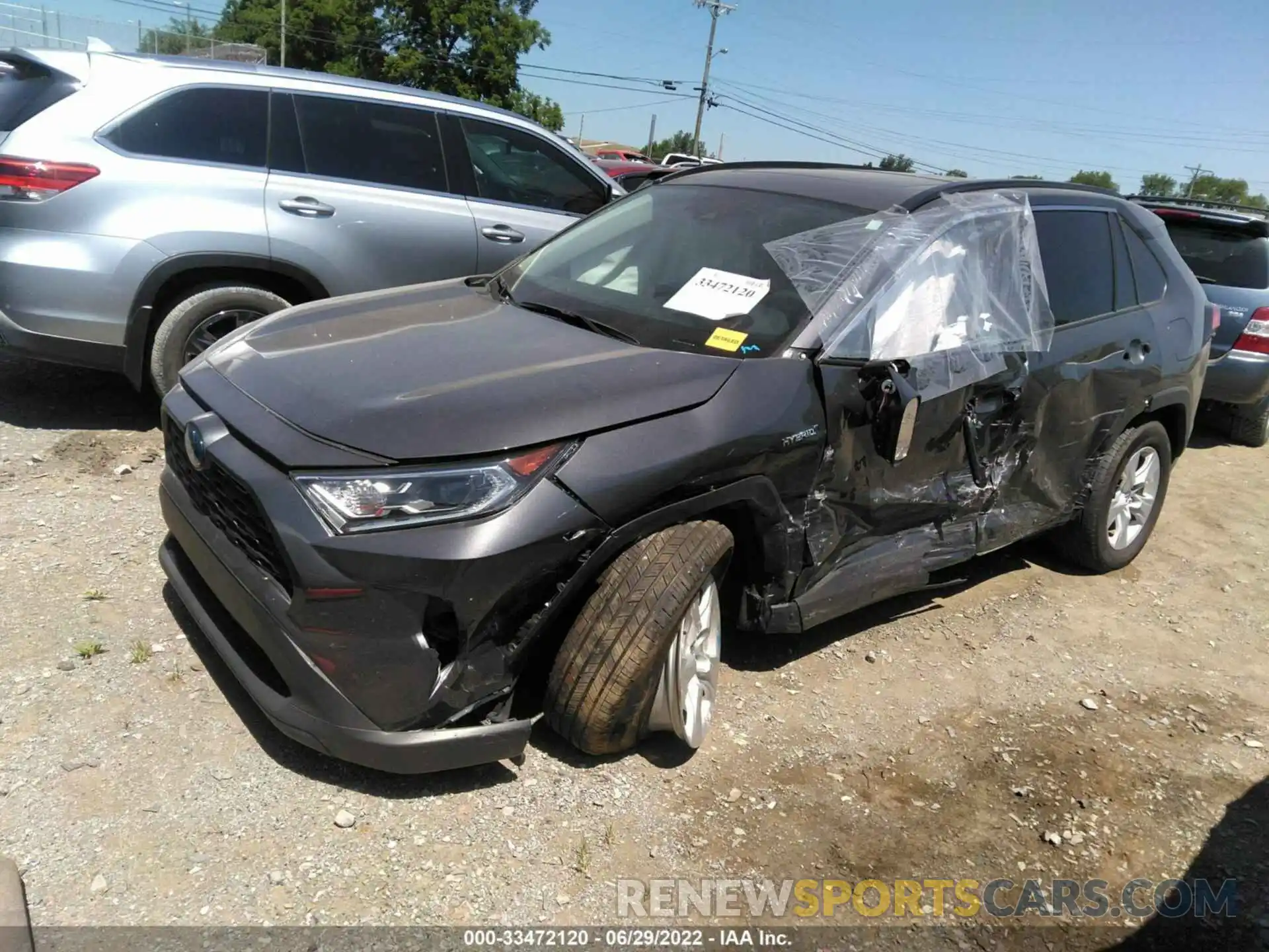 2 Photograph of a damaged car 2T3RWRFV6LW094091 TOYOTA RAV4 2020