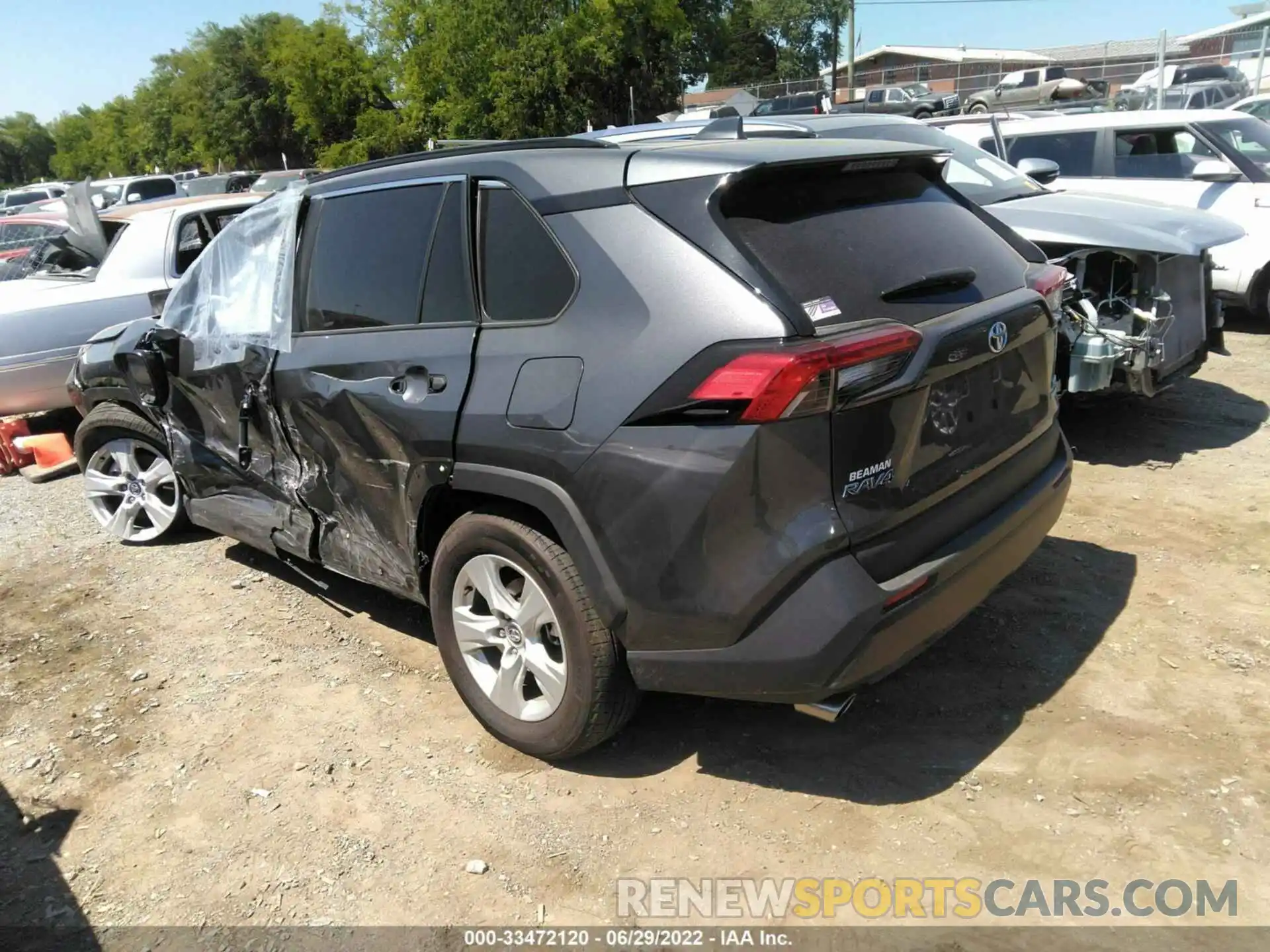 3 Photograph of a damaged car 2T3RWRFV6LW094091 TOYOTA RAV4 2020