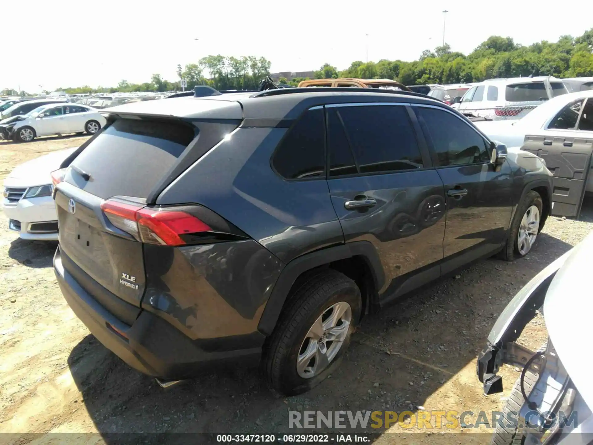 4 Photograph of a damaged car 2T3RWRFV6LW094091 TOYOTA RAV4 2020