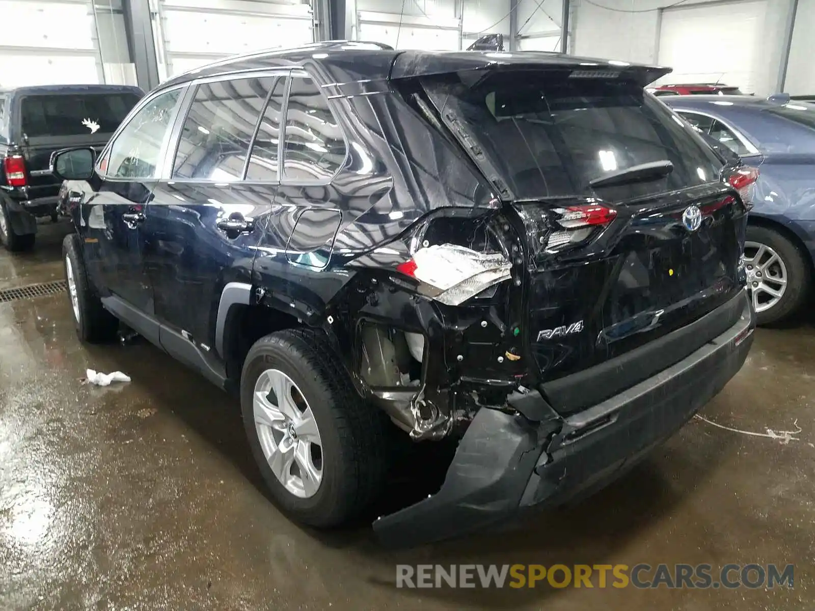 3 Photograph of a damaged car 2T3RWRFV7LW050939 TOYOTA RAV4 2020