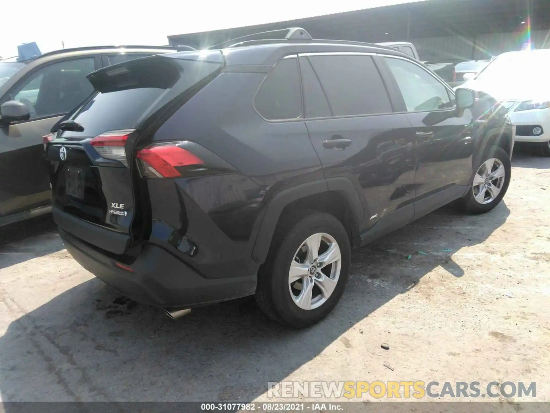 4 Photograph of a damaged car 2T3RWRFV7LW055218 TOYOTA RAV4 2020