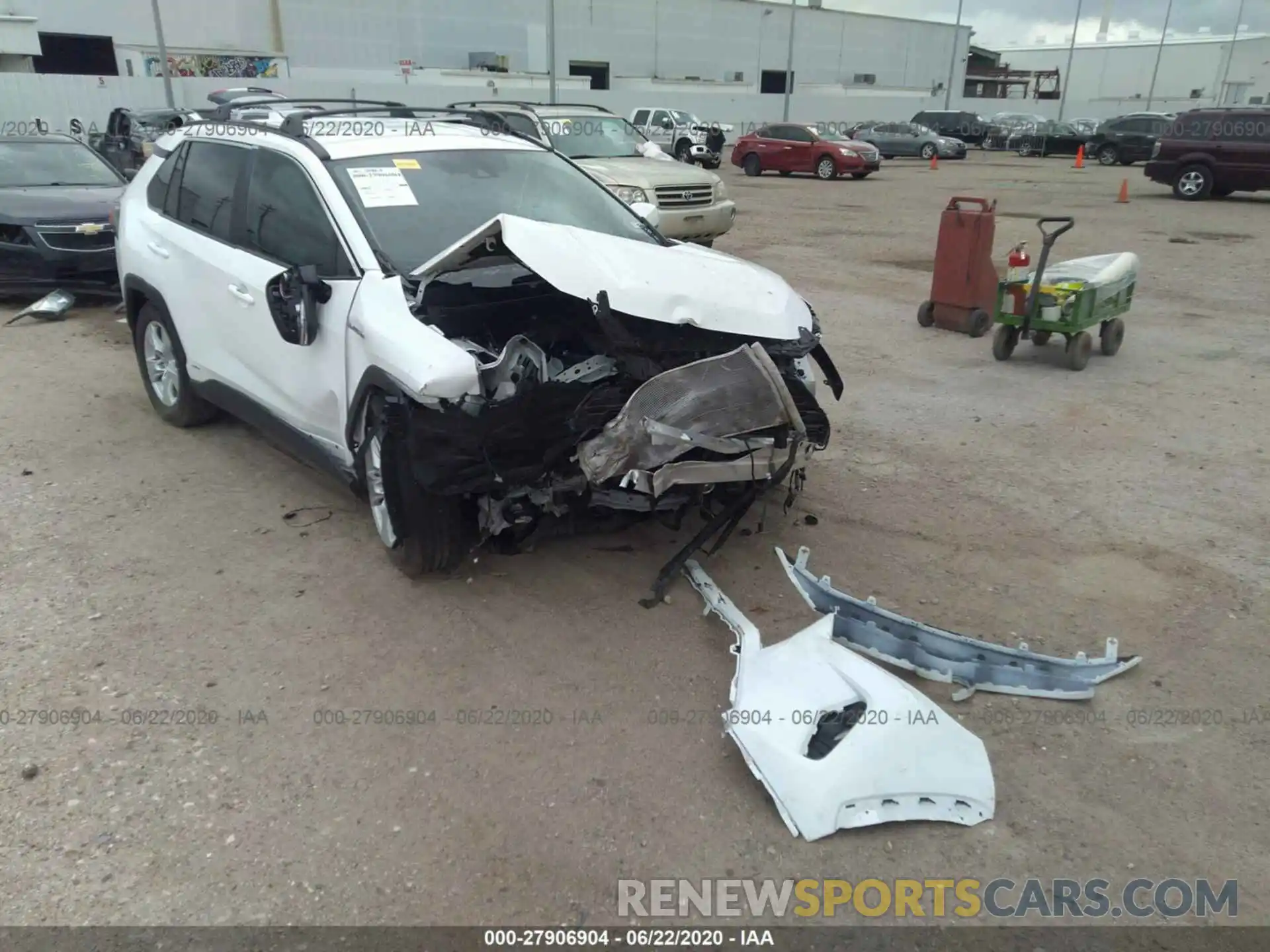 1 Photograph of a damaged car 2T3RWRFV7LW083746 TOYOTA RAV4 2020