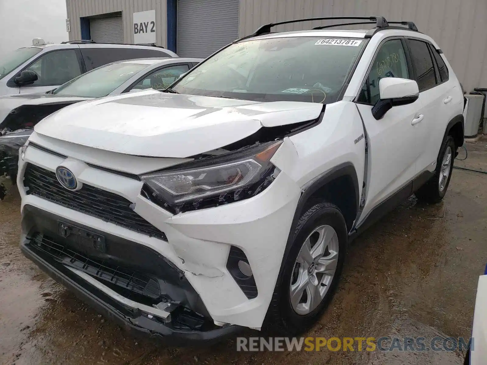 2 Photograph of a damaged car 2T3RWRFV7LW092298 TOYOTA RAV4 2020