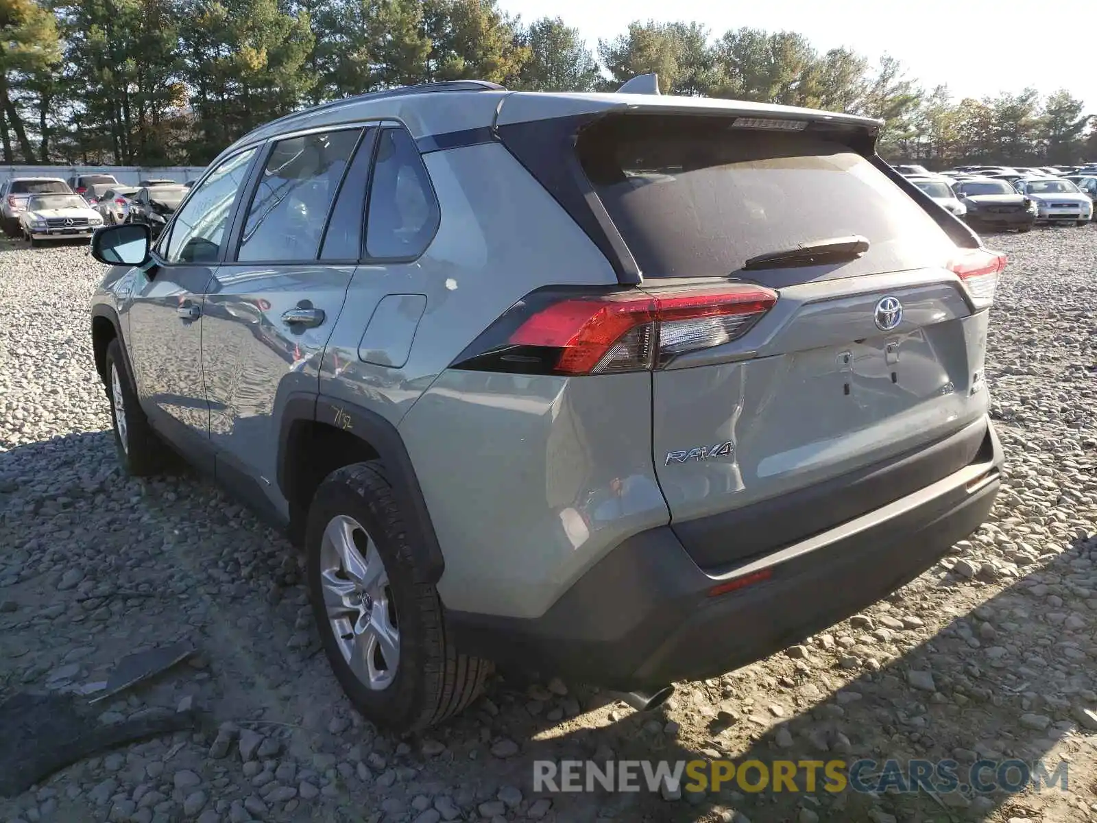 3 Photograph of a damaged car 2T3RWRFV7LW096870 TOYOTA RAV4 2020