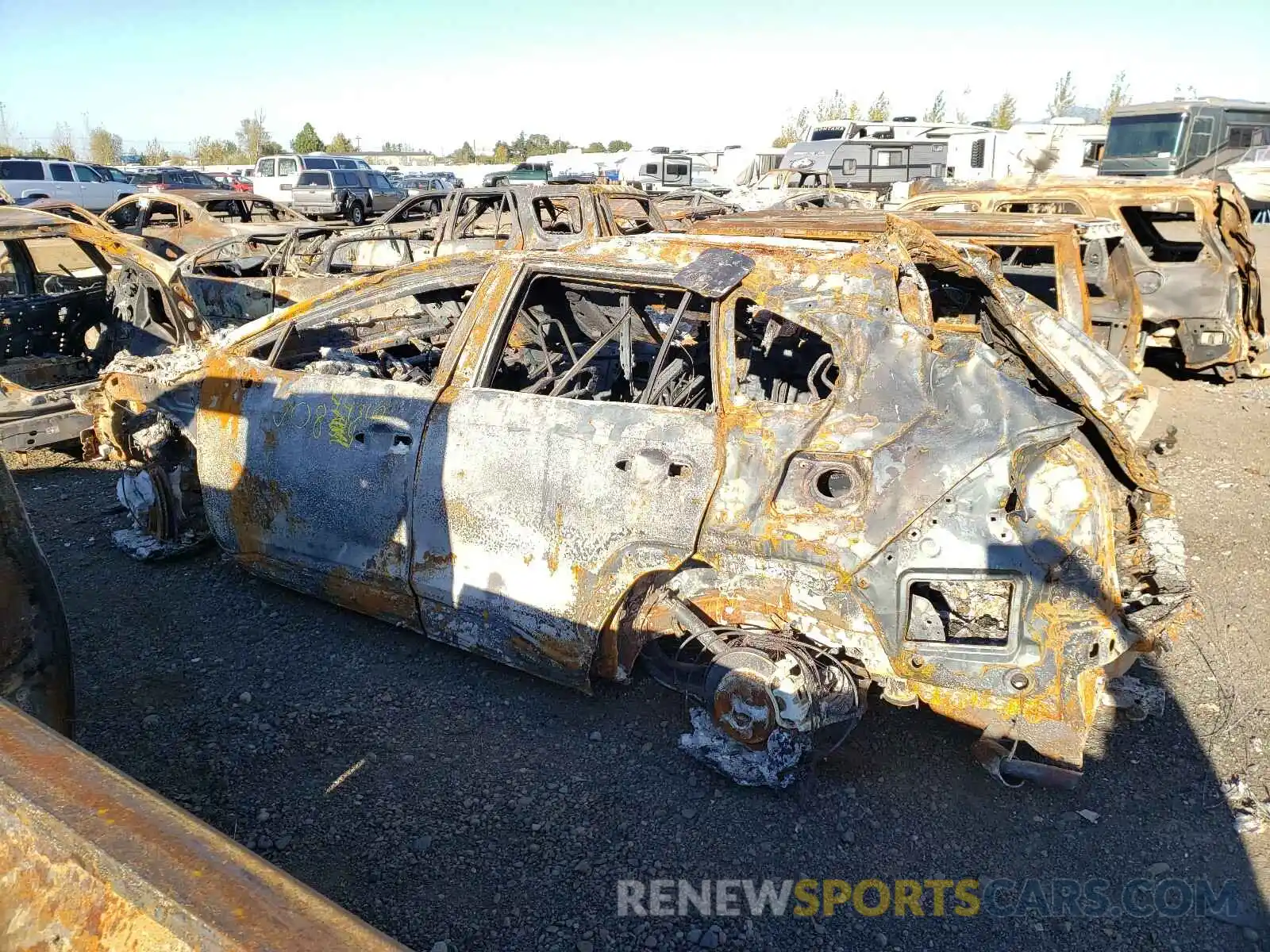 10 Photograph of a damaged car 2T3RWRFV7LW098926 TOYOTA RAV4 2020