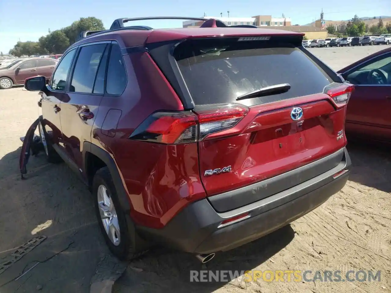 3 Photograph of a damaged car 2T3RWRFV8LW075039 TOYOTA RAV4 2020