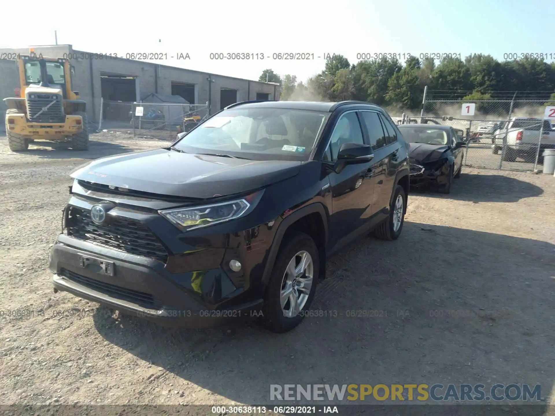 12 Photograph of a damaged car 2T3RWRFV8LW076272 TOYOTA RAV4 2020