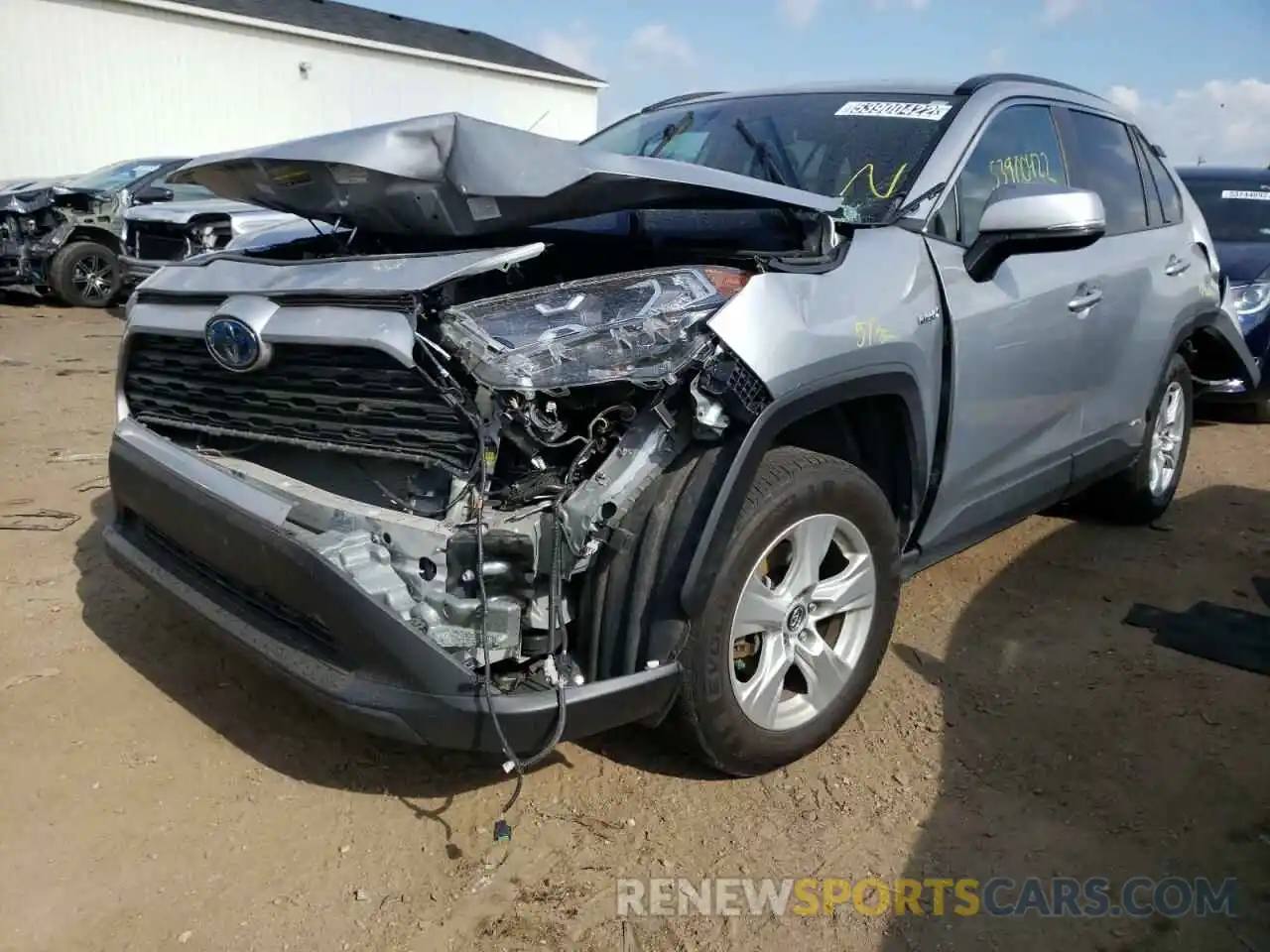 2 Photograph of a damaged car 2T3RWRFV8LW077101 TOYOTA RAV4 2020