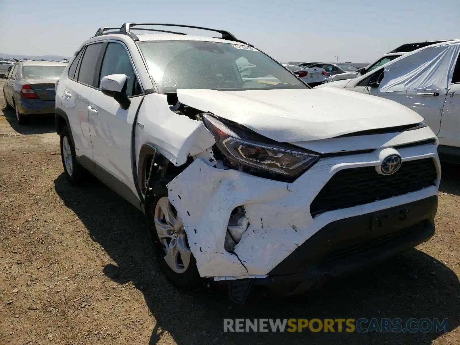 1 Photograph of a damaged car 2T3RWRFV8LW083951 TOYOTA RAV4 2020