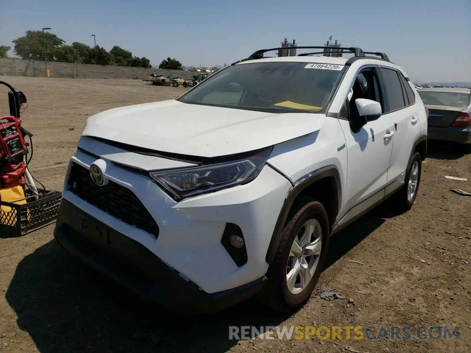 2 Photograph of a damaged car 2T3RWRFV8LW083951 TOYOTA RAV4 2020