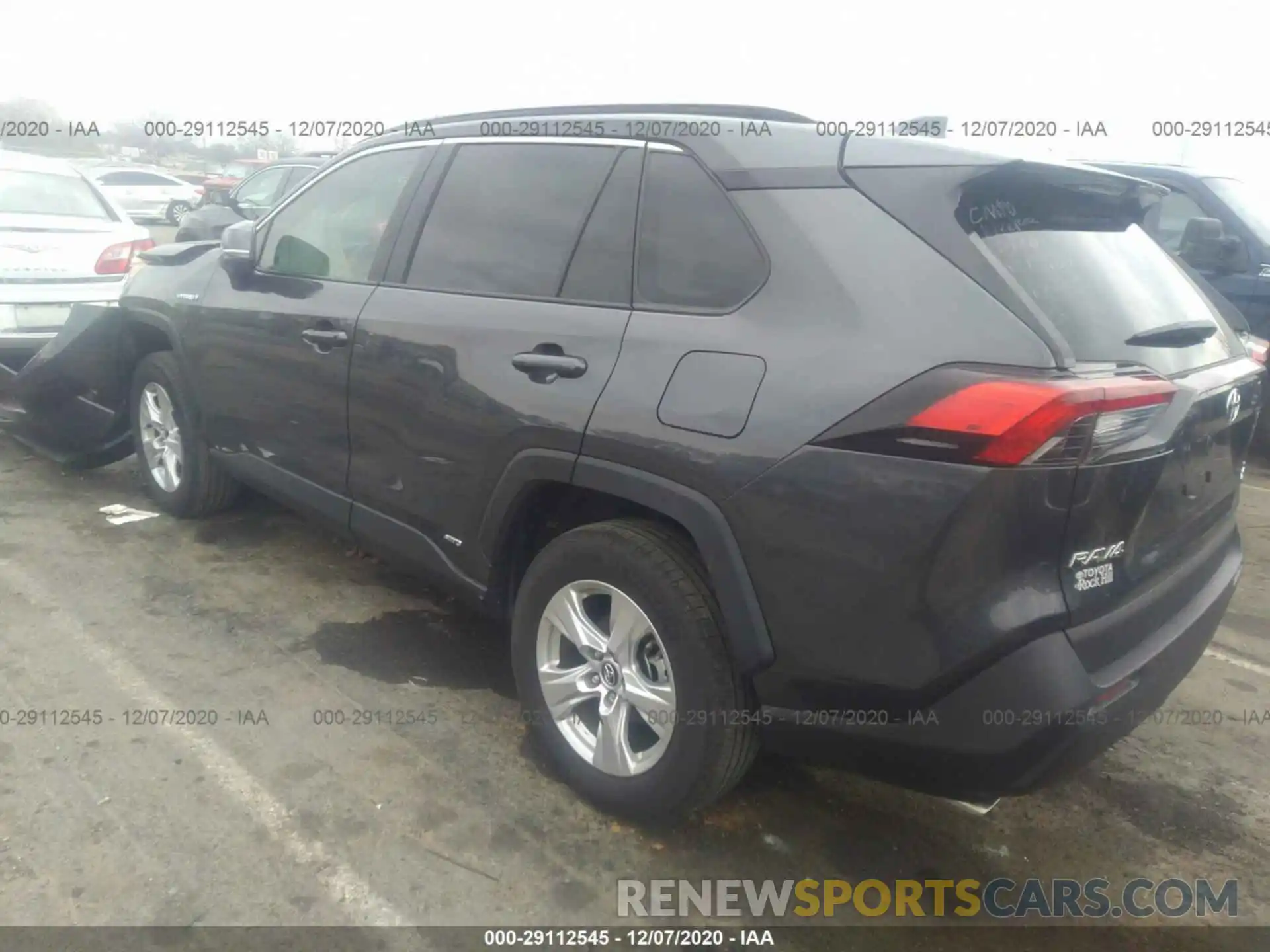 3 Photograph of a damaged car 2T3RWRFV8LW090964 TOYOTA RAV4 2020